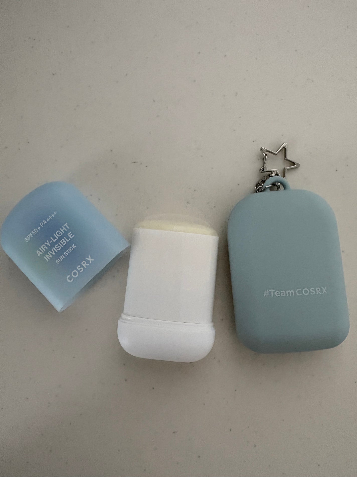 エアリーライト 透明UVスティック/COSRX/日焼け止めスティックを使ったクチコミ(2枚目)