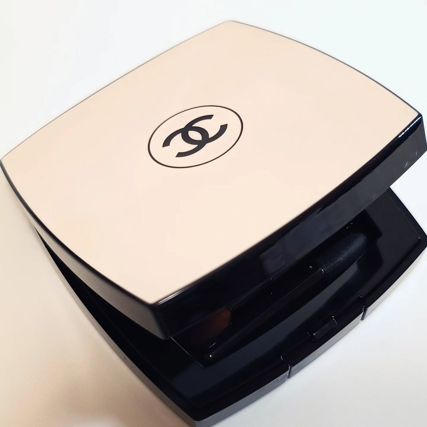 くまねこもん on LIPS 「CHANEL✨レベージュパレットルガール〈アイシャドウ〉『ゴー..」(4枚目)