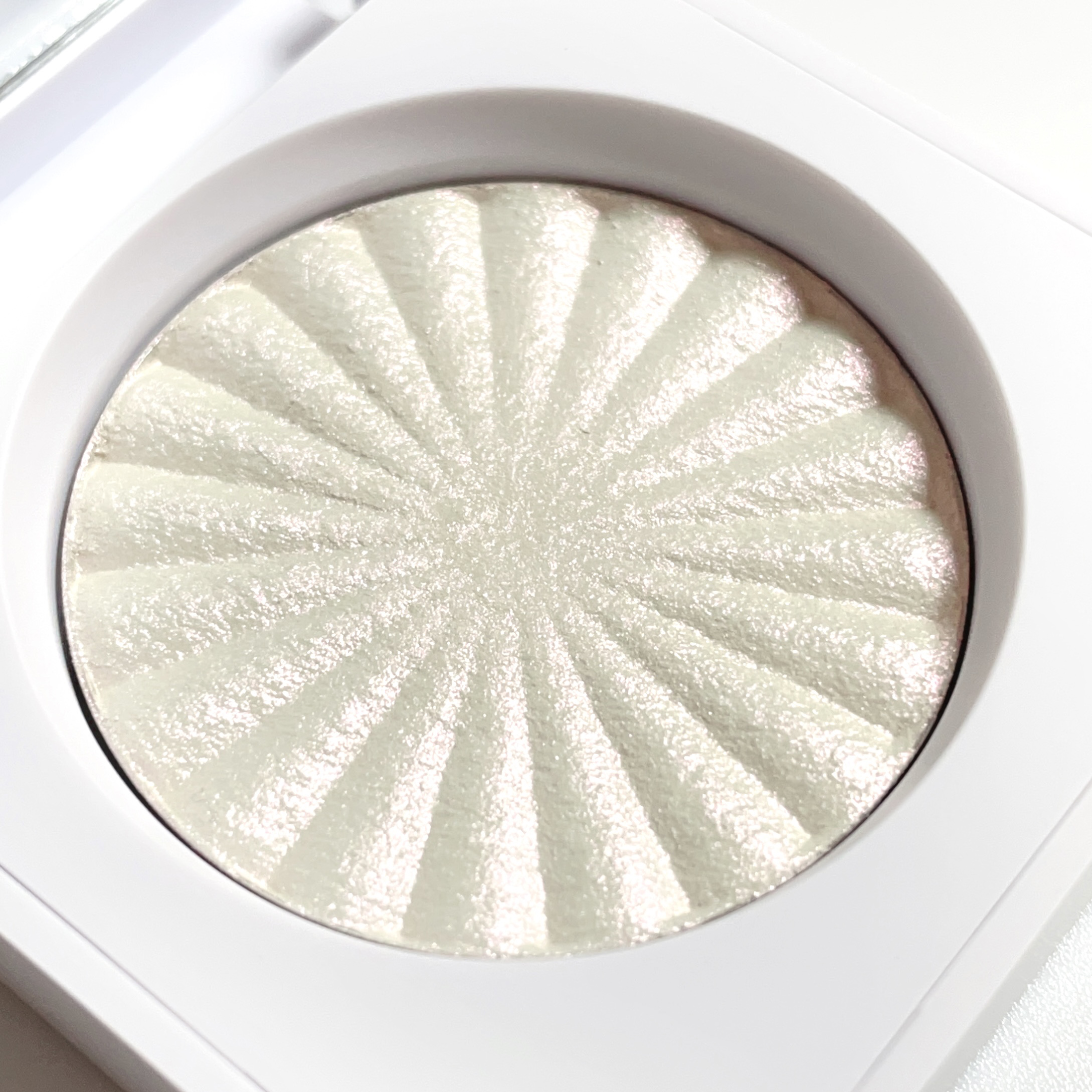 OFRA mini Highlighter/Ofra Cosmetics/パウダーハイライトを使ったクチコミ（1枚目）