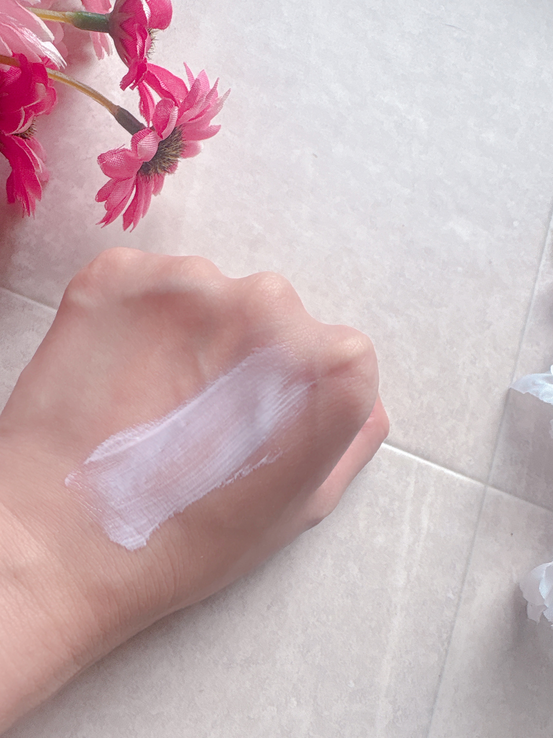 モイット　シアーモイストベース/エリザベス/化粧下地を使ったクチコミ（3枚目）