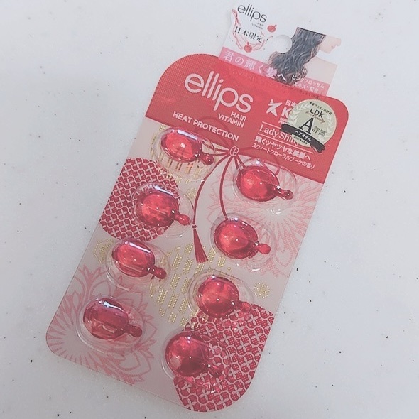 
【ellips 『日本限定』ヘアーオイル レディシャイニー】

エリップスシリーズは、種類も多くて
とにかく持ち運びに便利なので好き🫶🏻

ハサミいらずで開けられるところも良い！

#PR
#ellips
#LIPSプレゼント

