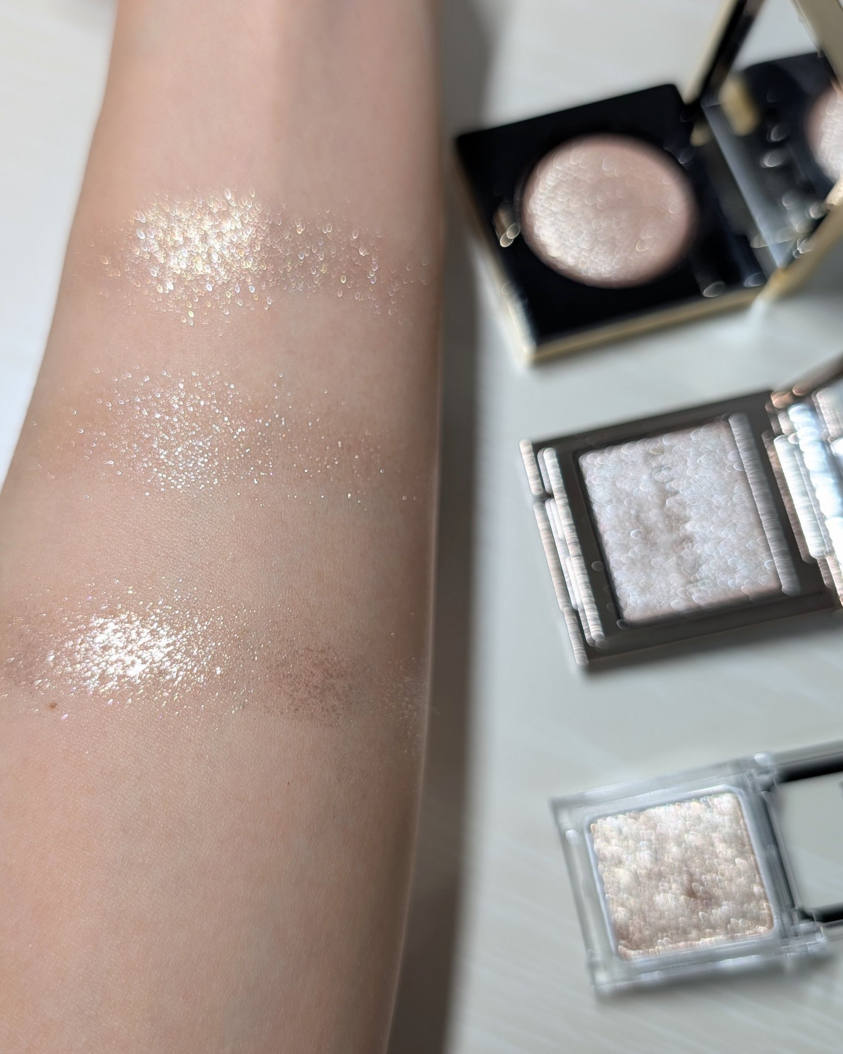 ルナソル モノアイカラーレーション/LUNASOL/単色アイシャドウを使ったクチコミ（2枚目）