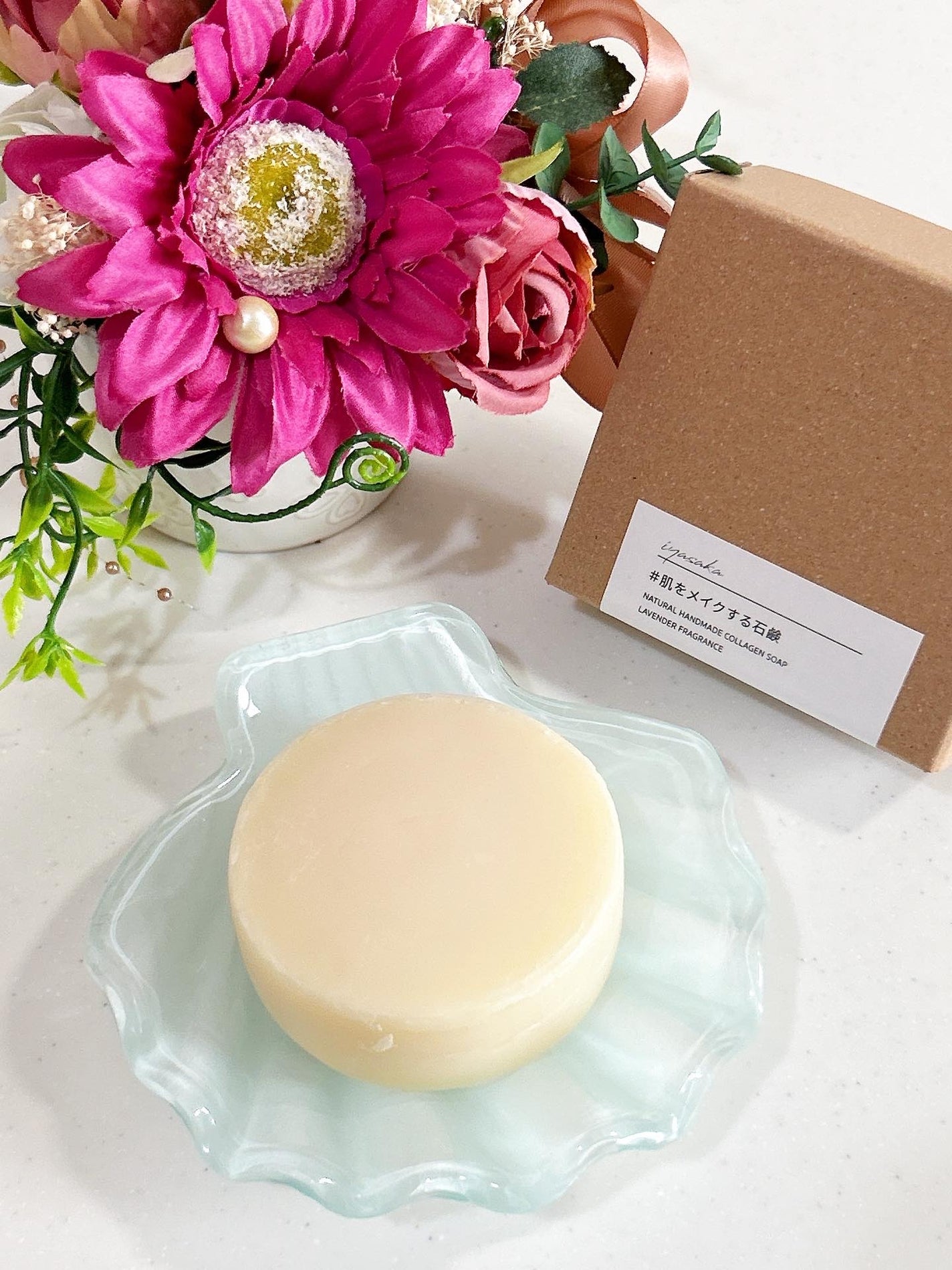 あやちゃん@フォロバ100 on LIPS 「毎日暑いね😵毎日の洗顔には@iyasaka_officialさ..」(1枚目)