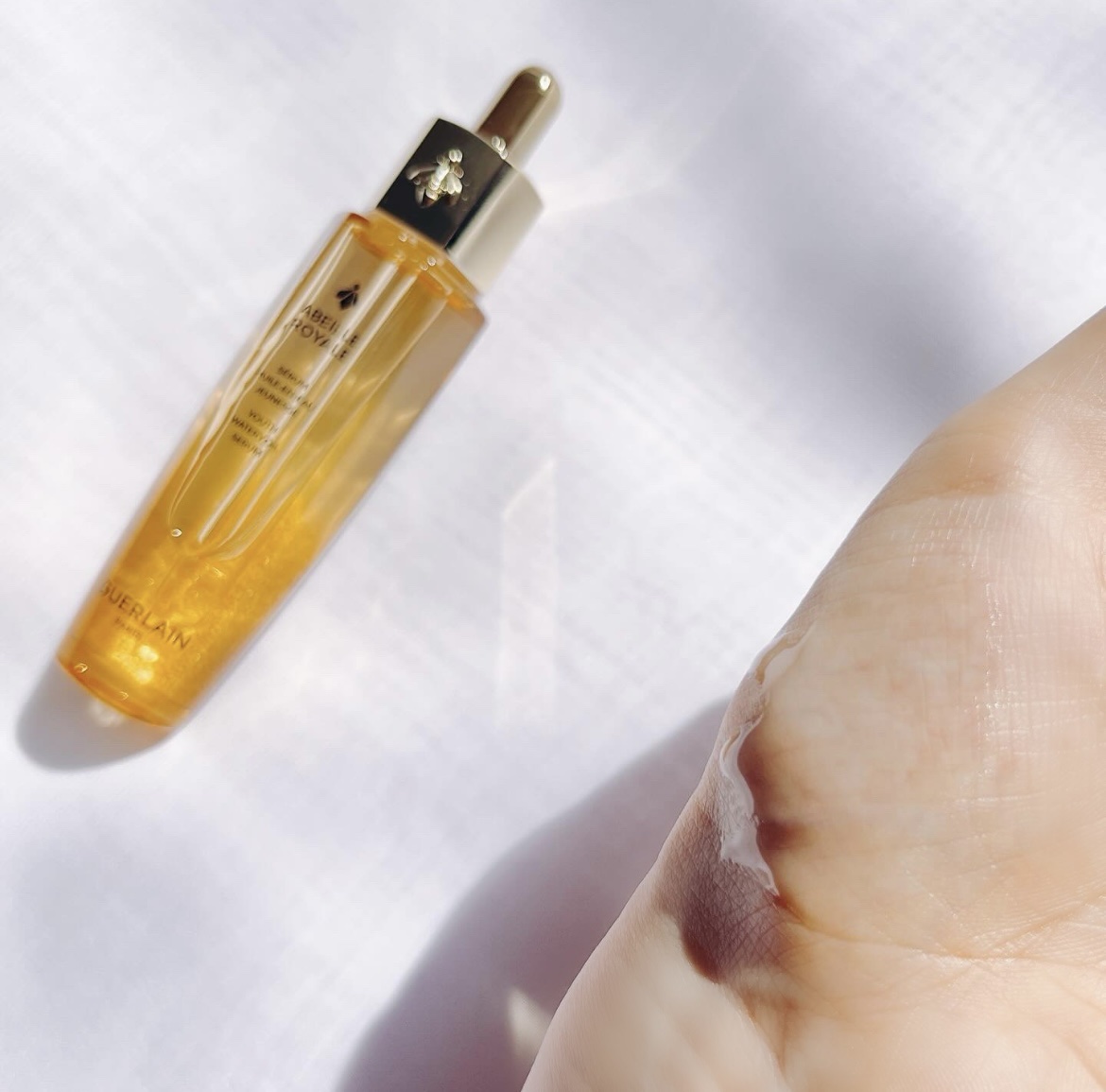 アベイユ ロイヤル ウォータリー オイル セロム/GUERLAIN/美容液を使ったクチコミ（3枚目）