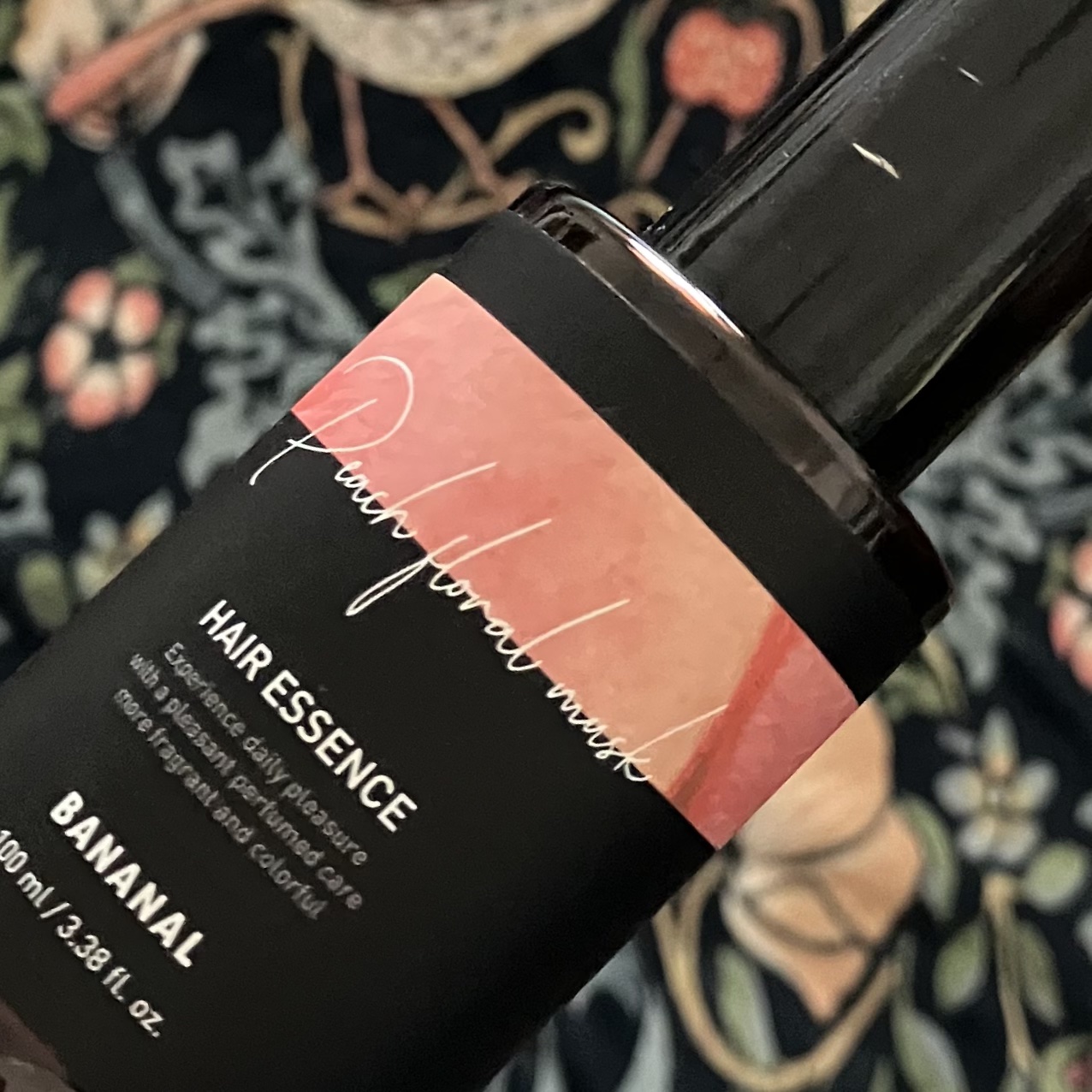 パフュームド ヘアエッセンス Peach Floral Musk/BANANAL/アウトバストリートメントを使ったクチコミ（1枚目）