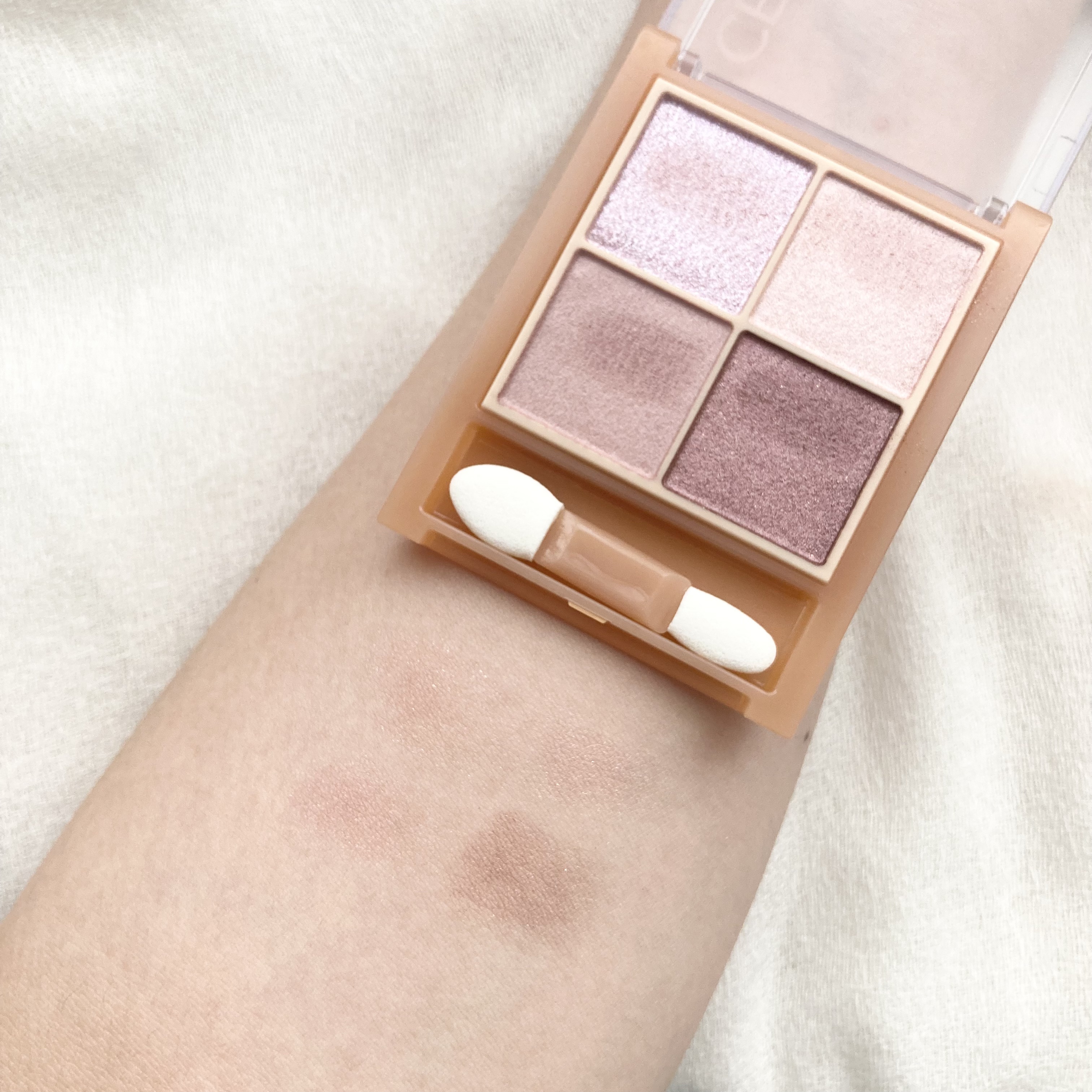 ベージュトーンアイシャドウ/CEZANNE/アイシャドウパレットを使ったクチコミ（2枚目）