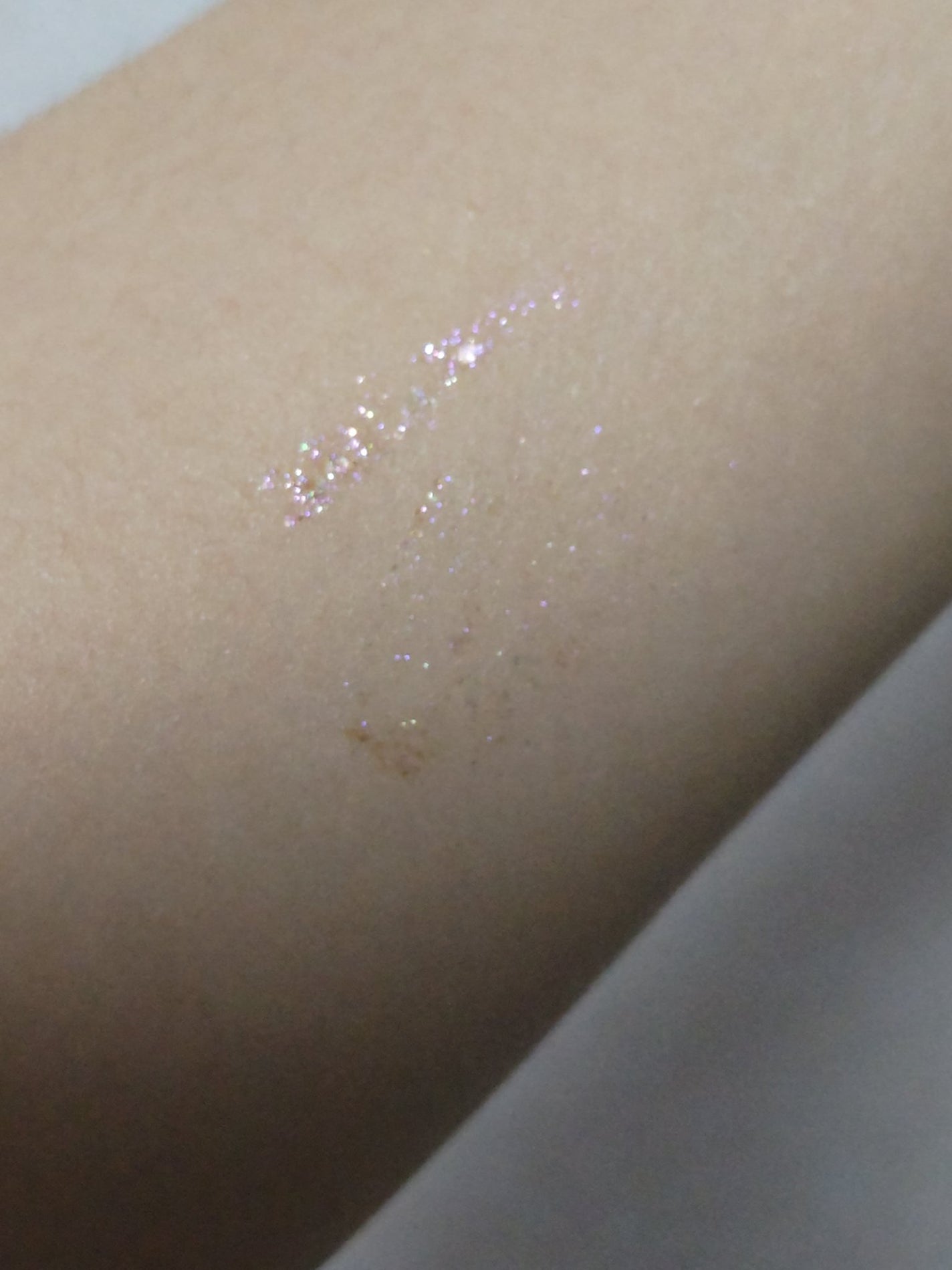 リキッド グリッター シャドウ/rom&nd/グリッターを使ったクチコミ(5枚目)