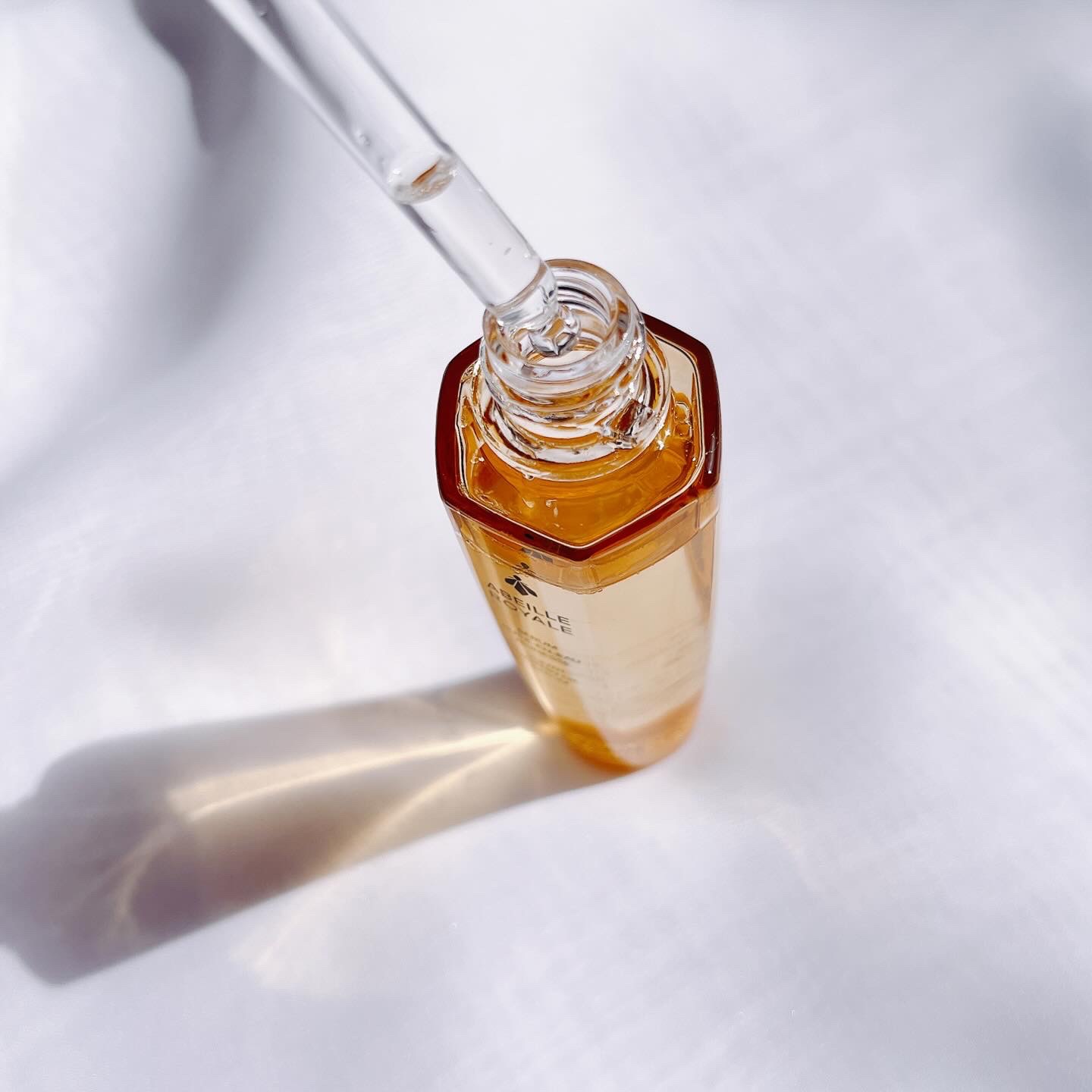 アベイユ ロイヤル ウォータリー オイル セロム/GUERLAIN/美容液を使ったクチコミ（2枚目）