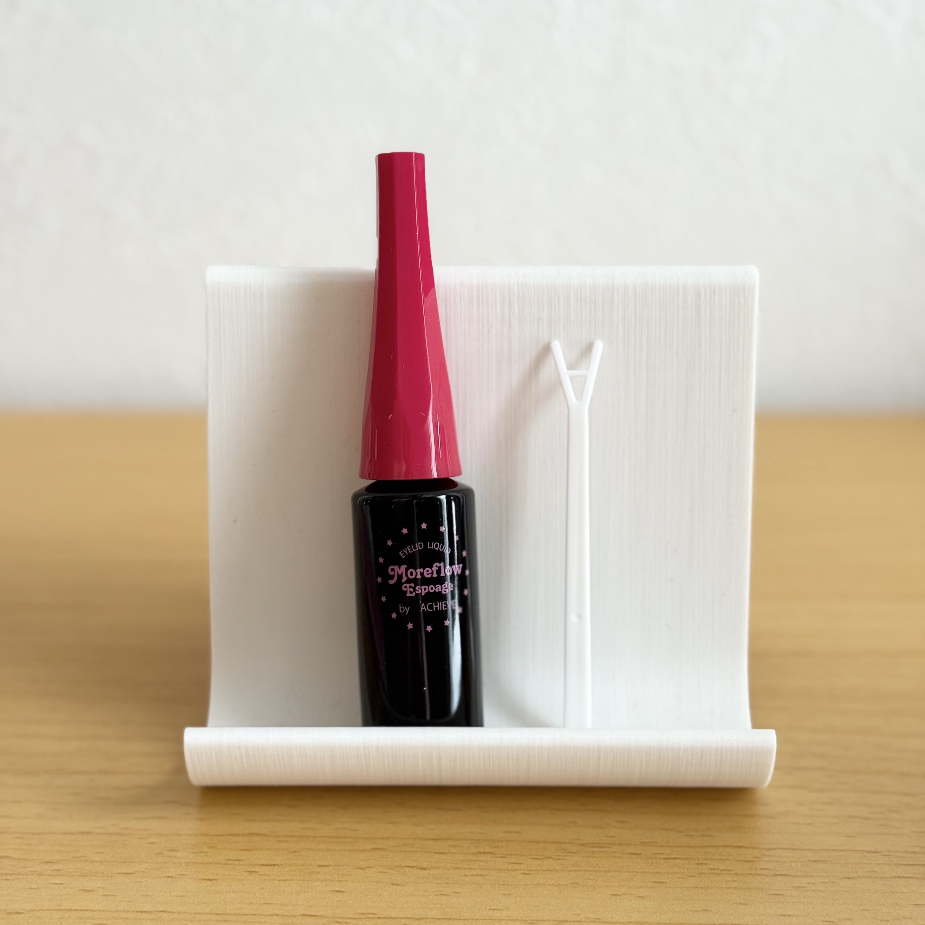 モアフロウ アイリッドリキッド エスポアージュ/Moreflow/二重まぶた用アイテムを使ったクチコミ（1枚目）