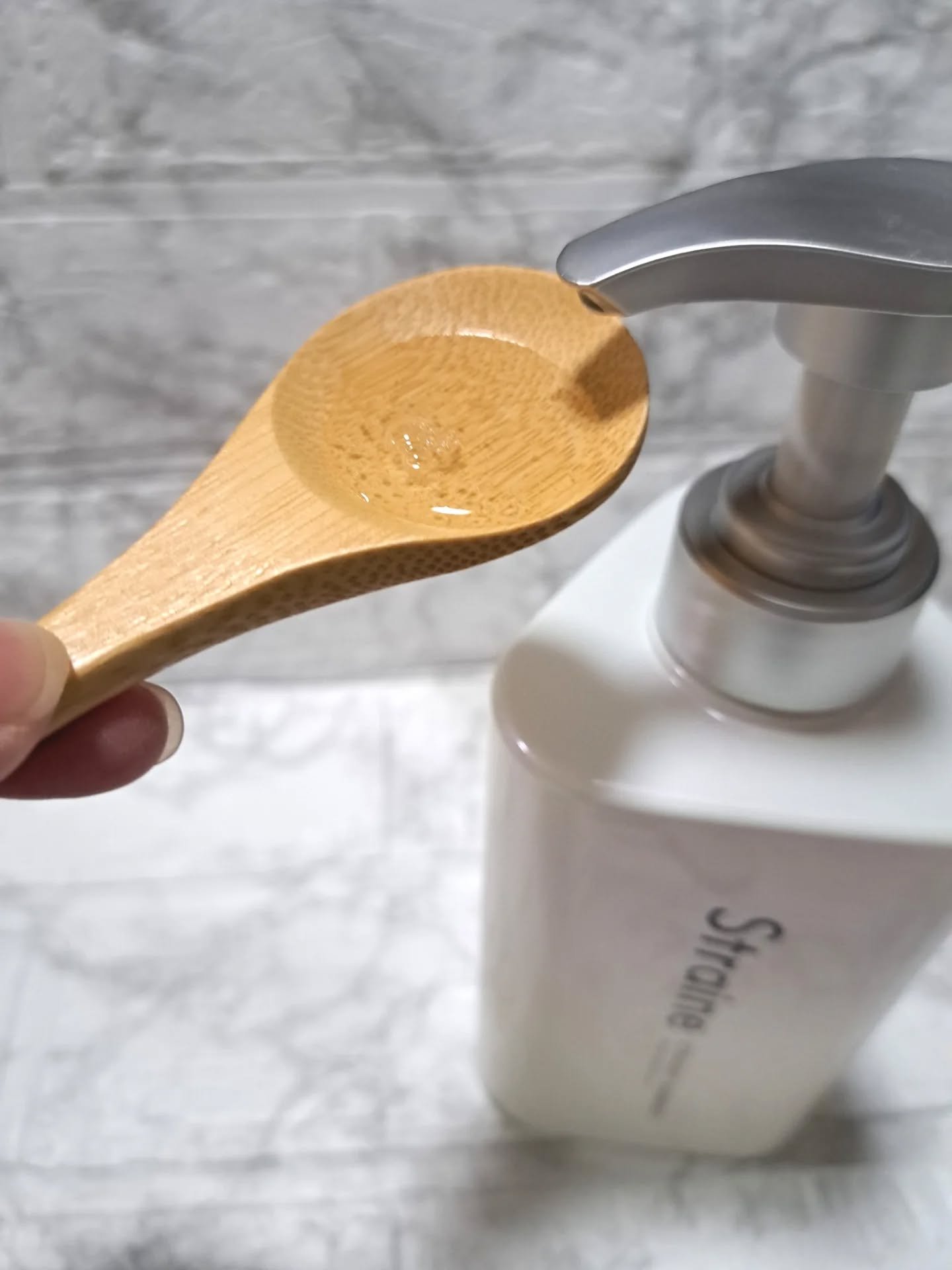 ストレートシャンプー/ストレートトリートメント ホワイトブロッサムの香り/Straine/市販シャンプーを使ったクチコミ（3枚目）