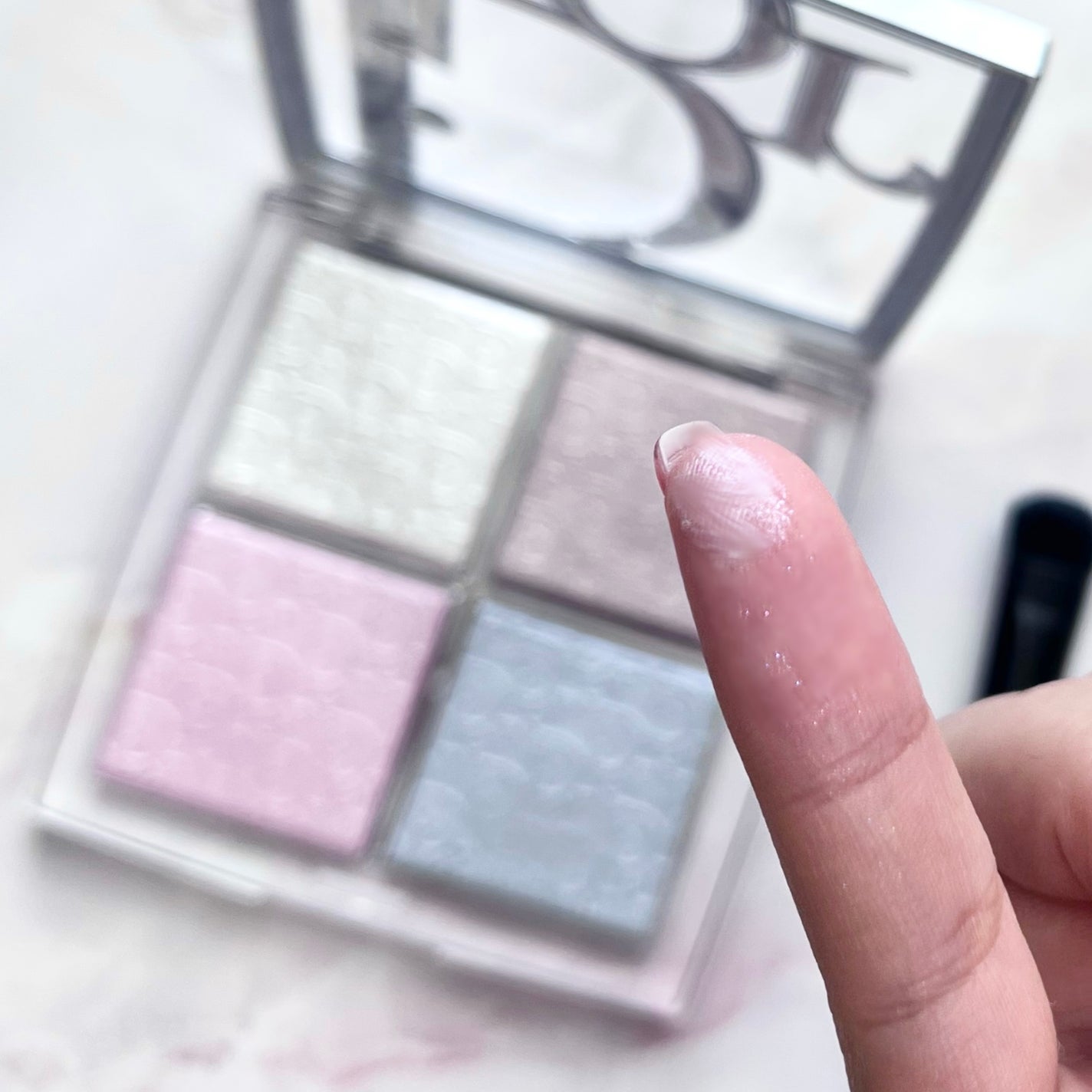 バックステージ グロウ マキシマイザー パレット/Dior/ハイライトを使ったクチコミ(3枚目)