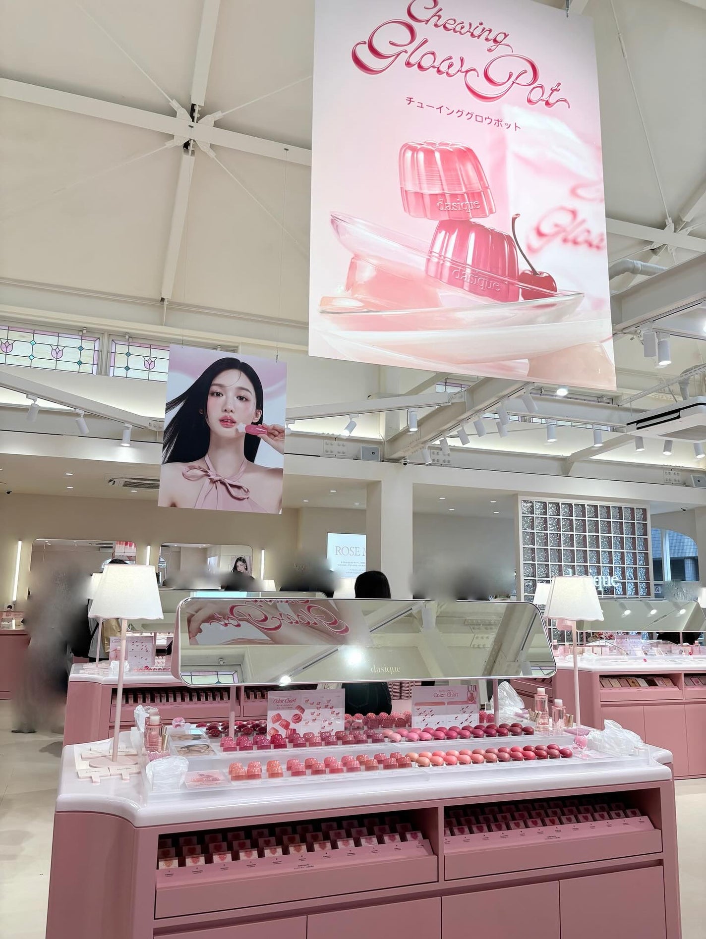 LENA on LIPS 「.♡@dasique_jp8/8からdasiqueのフラッグシ..」(2枚目)