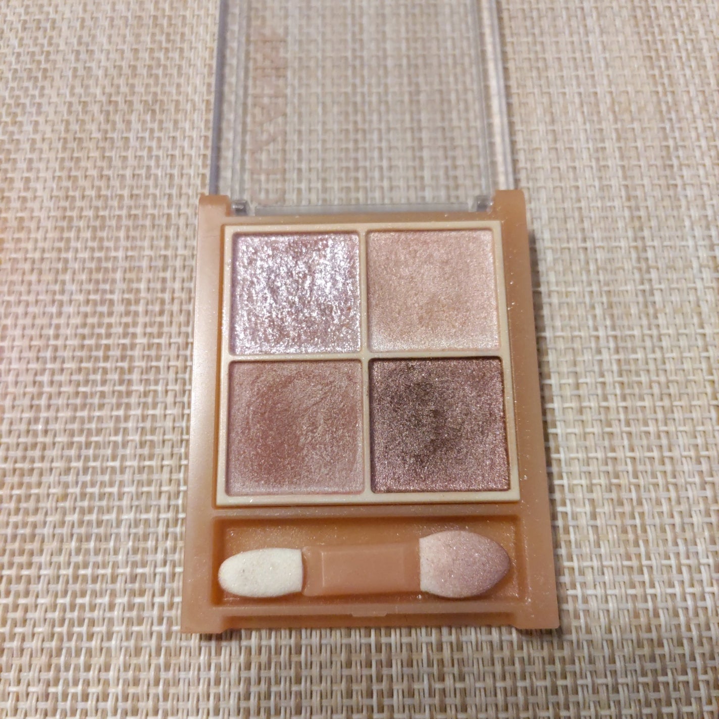 ベージュトーンアイシャドウ/CEZANNE/アイシャドウパレットを使ったクチコミ(1枚目)