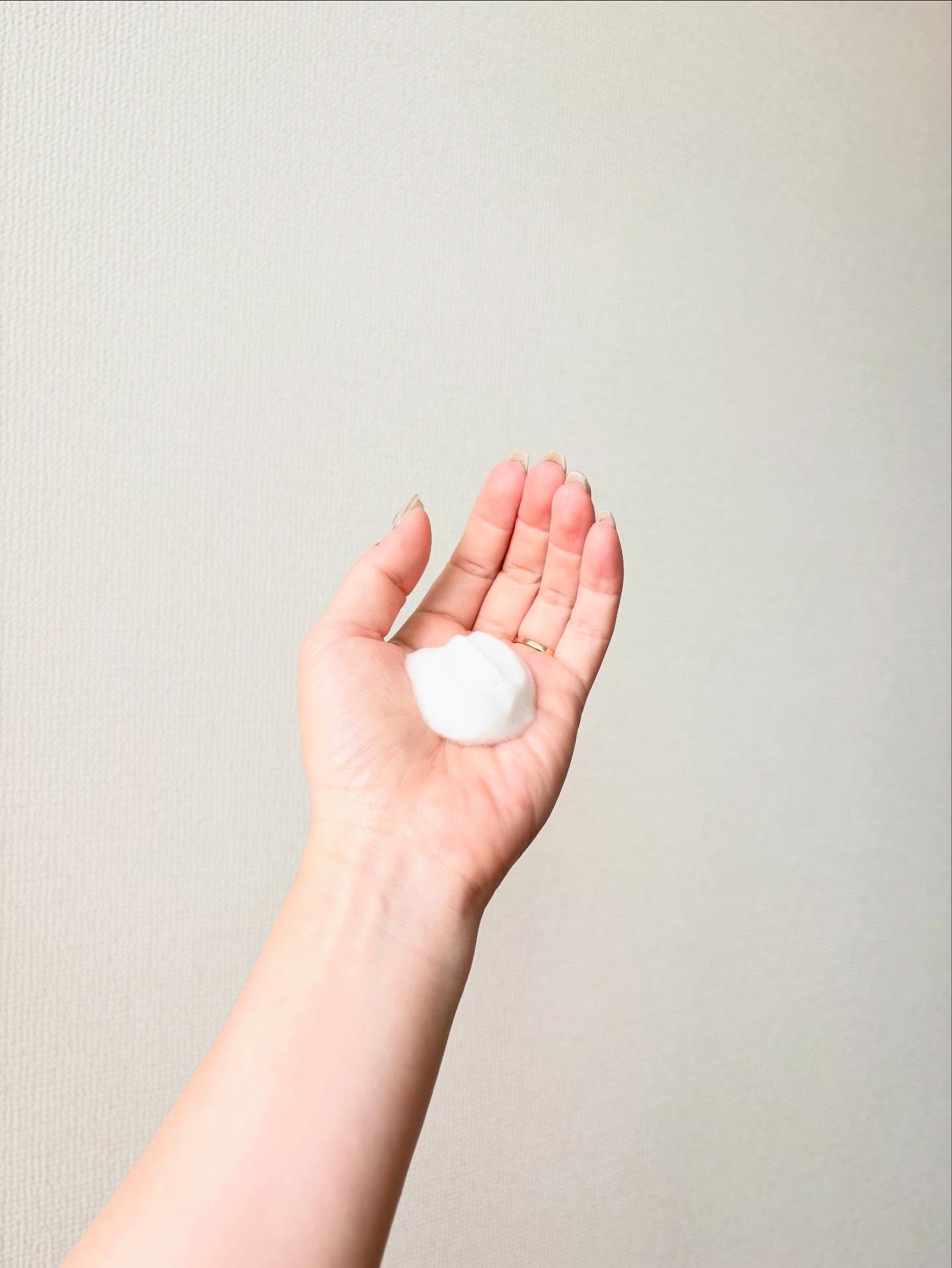 ビオレ ザフェイス 泡洗顔料 ディープモイスト/ビオレ/泡洗顔を使ったクチコミ（2枚目）