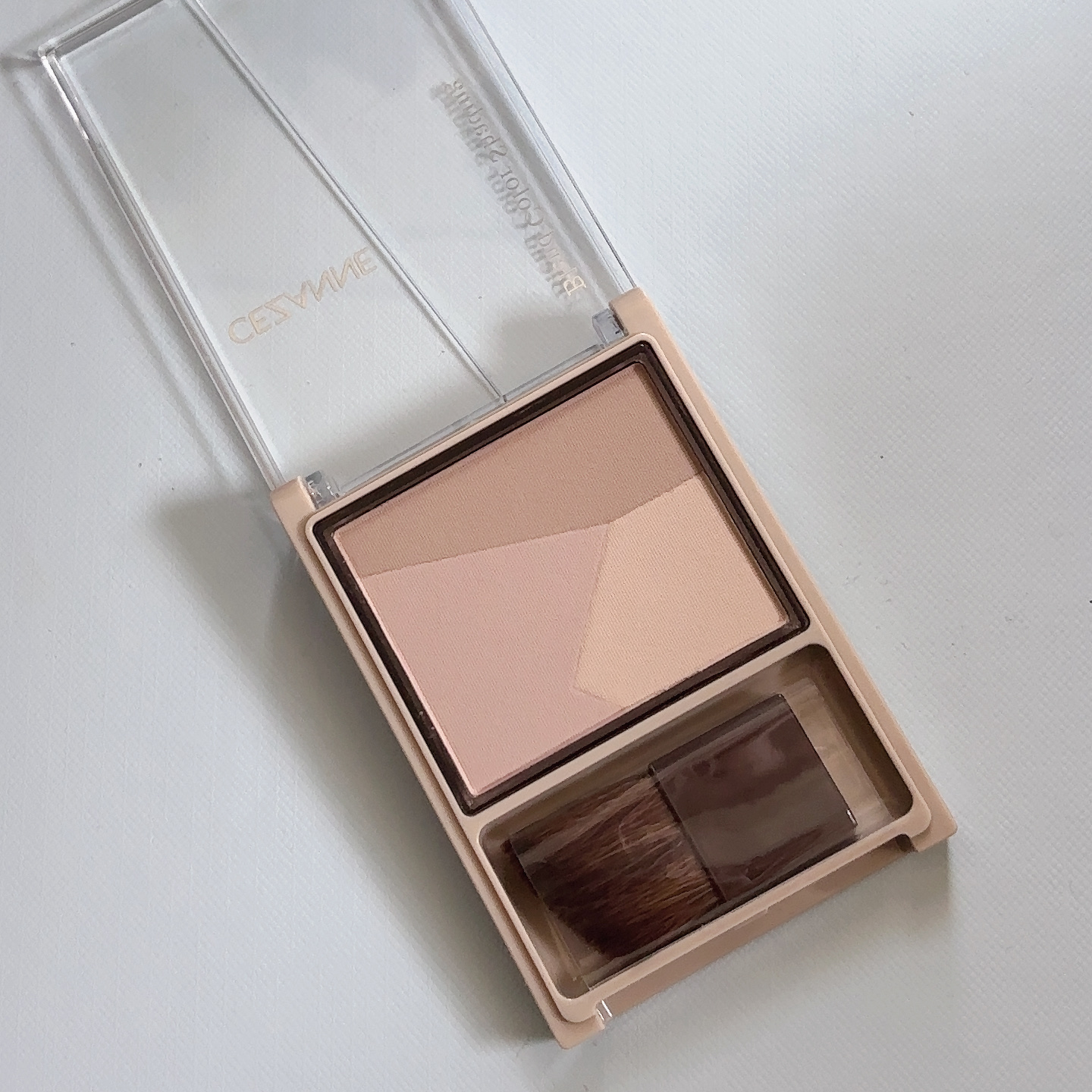 ブレンドカラーシェーディング/CEZANNE/シェーディングを使ったクチコミ（2枚目）