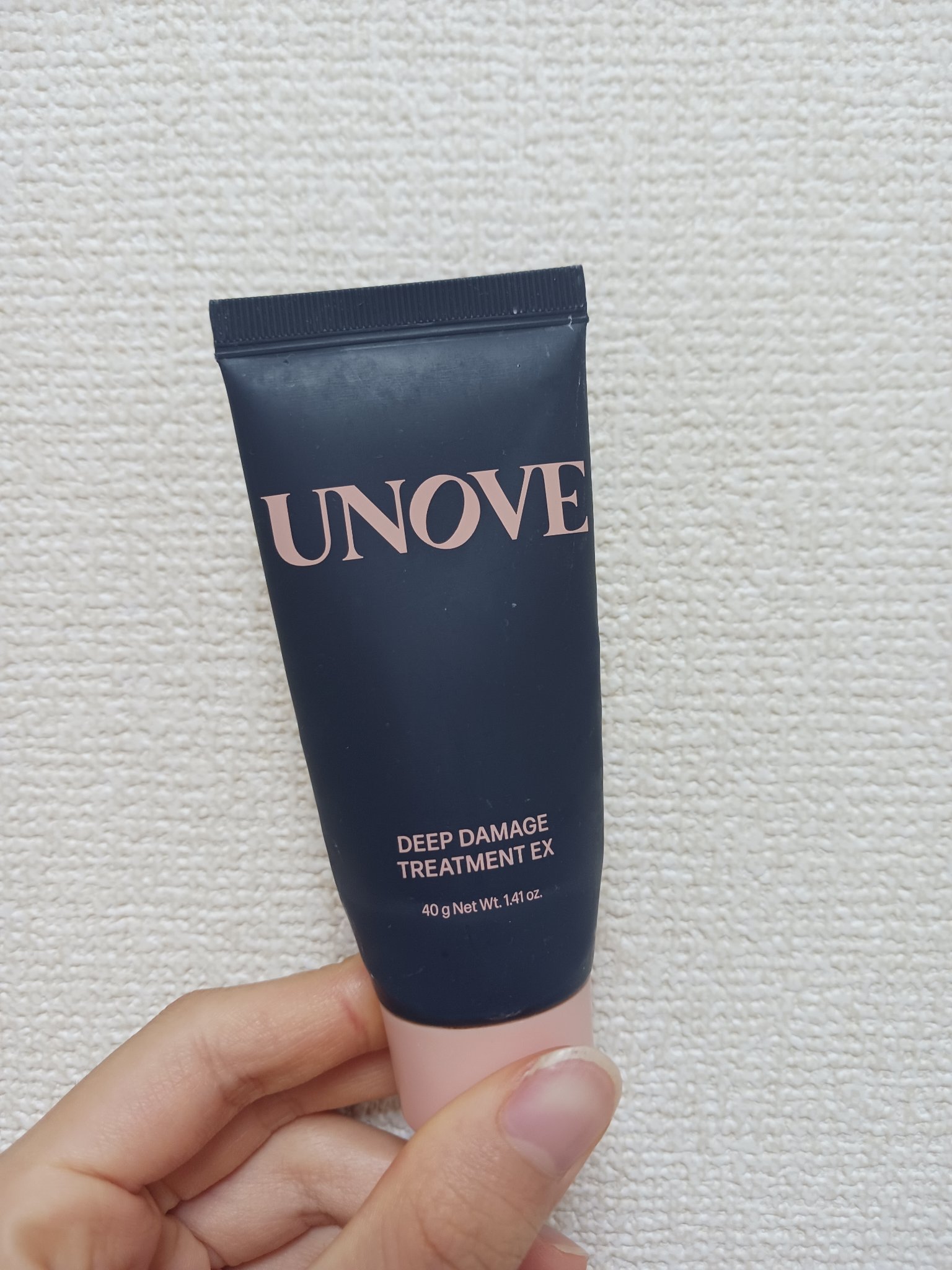 UNOVE  ディープダメージトリートメントEX

話題になっていたので気になり、PLAZAでミニサイズ(40g)を購入しました！
匂いは｢ほのかに広がるフレッシュフローラルムスクの香り｣です。

使用感はかなりこってりしたヘアクリームとい