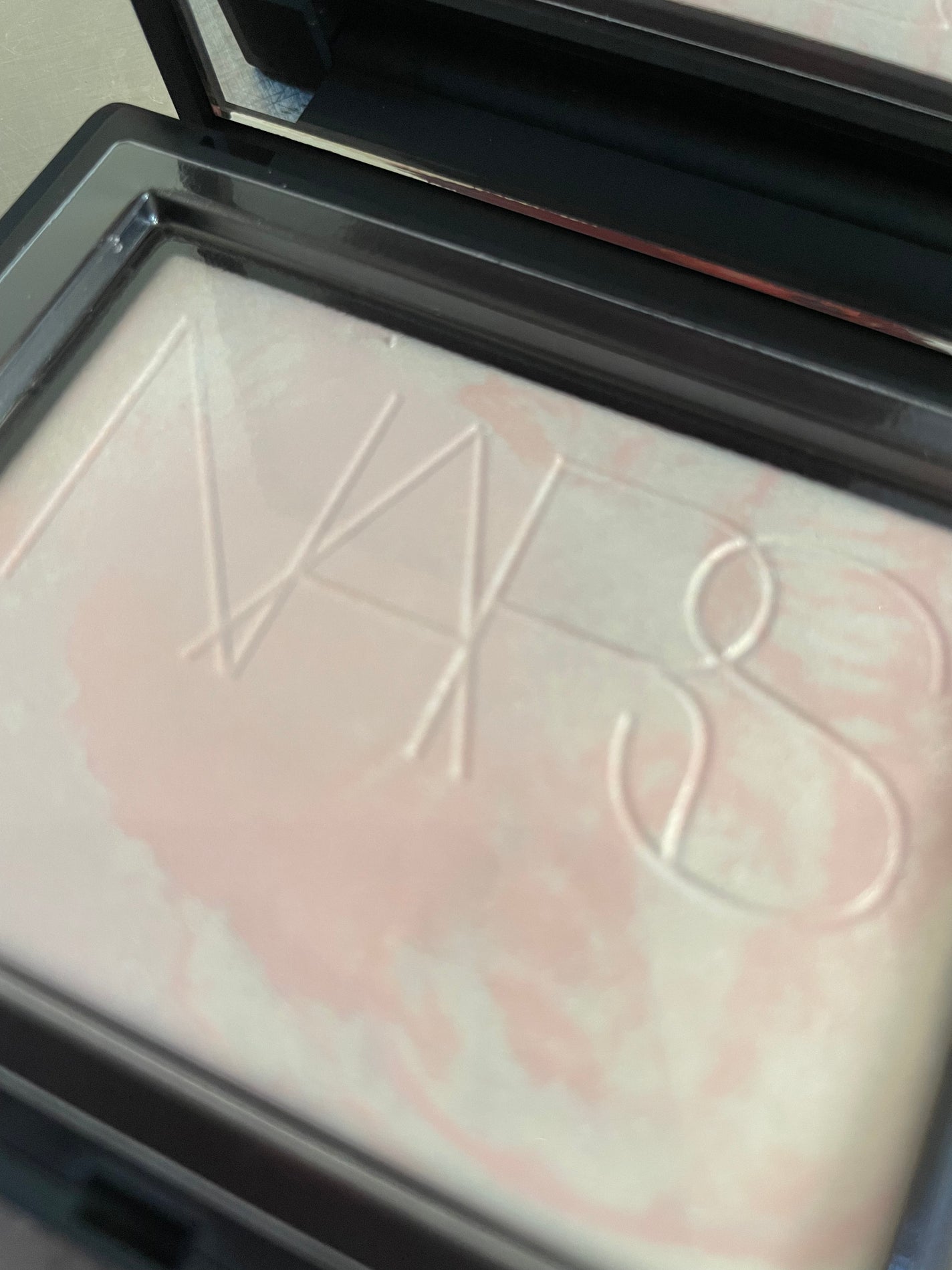ライトリフレクティングセッティングパウダー プレスト N/NARS/プレストパウダーを使ったクチコミ(1枚目)