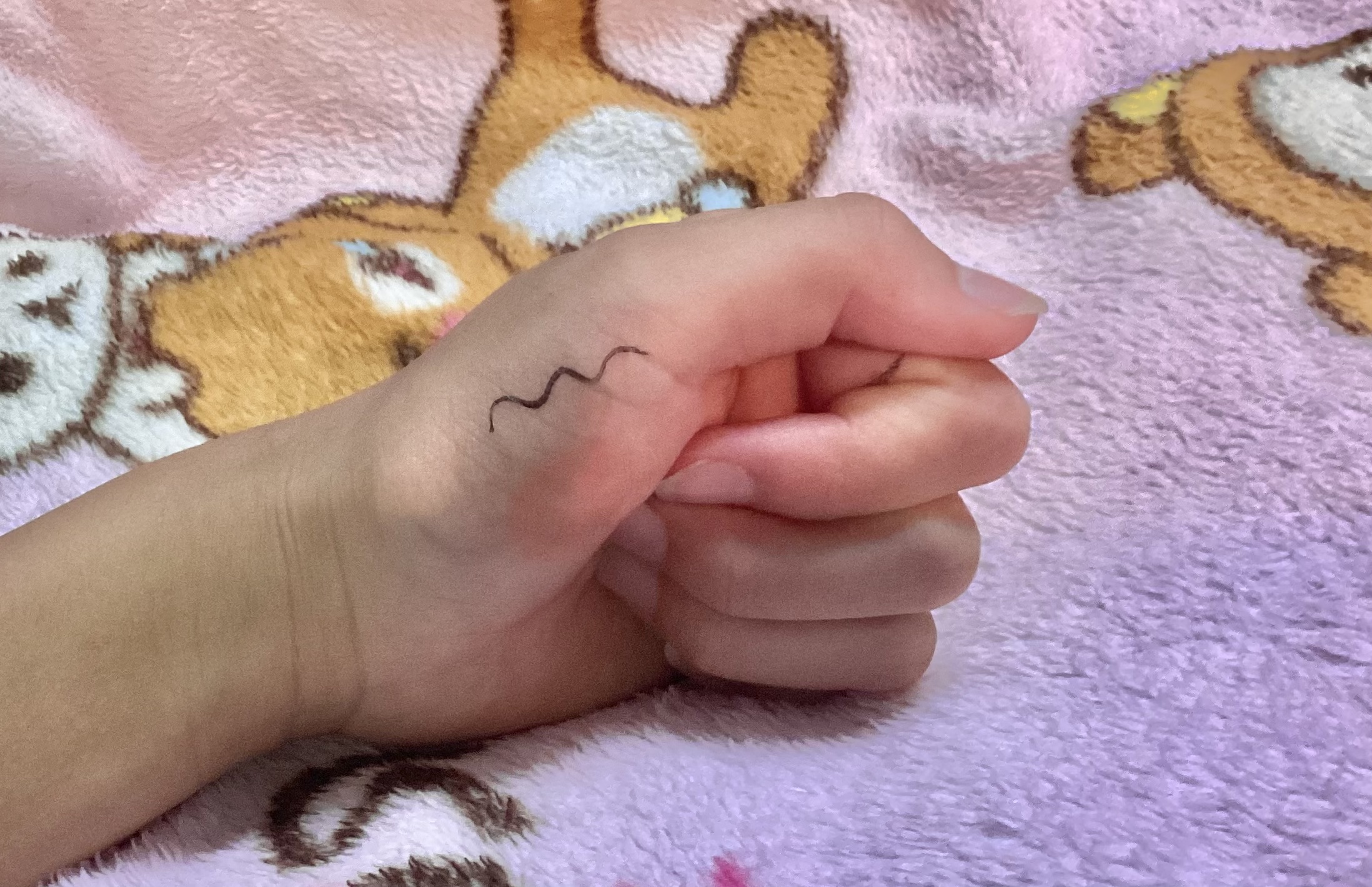 ニュアンスリキッドアイライナー/minum/リキッドアイライナーを使ったクチコミ（3枚目）