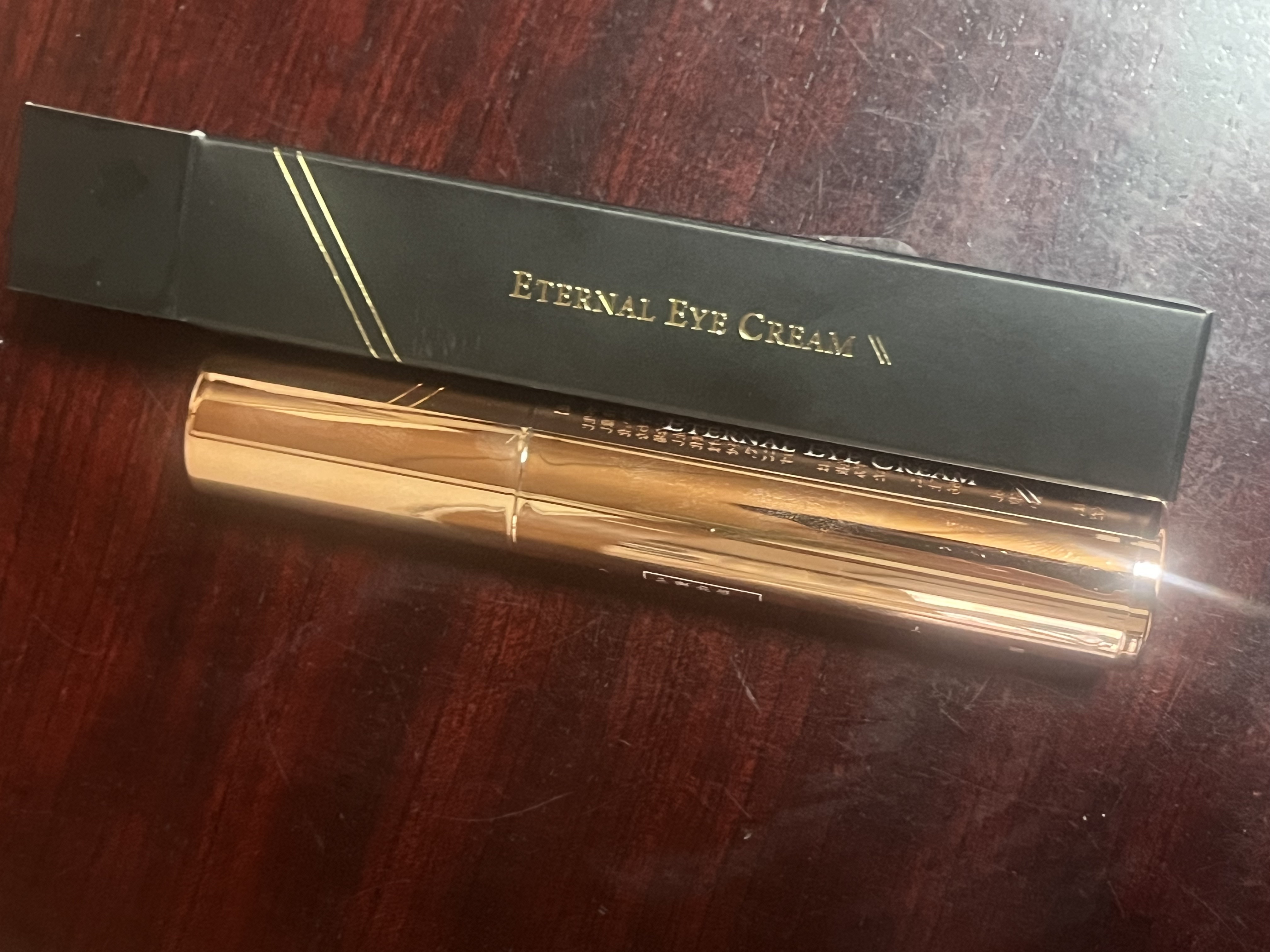 リュバンブラン エターナルアイクリームのクチコミ「モニモニ様からいただきました
リュバンブラン#提供
Pushすれば簡単にクリーム出てくるのが便.....」（3枚目）