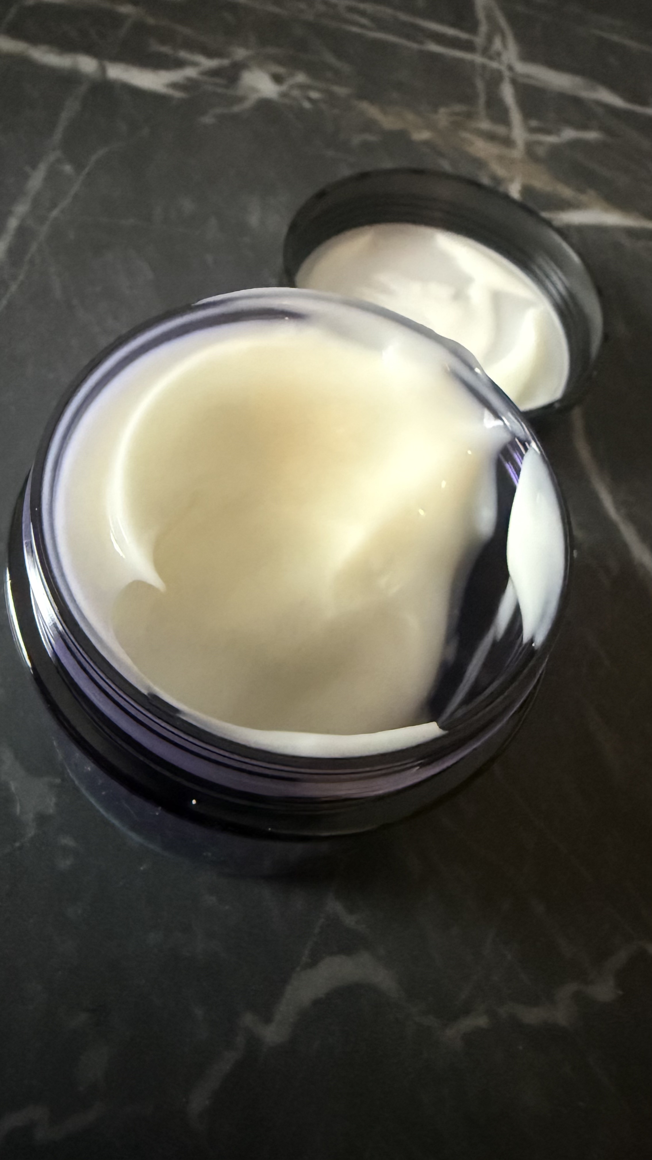 ヨル スキン オーバーナイトジェルクリーム クリア/YOLU/フェイスクリームを使ったクチコミ（2枚目）