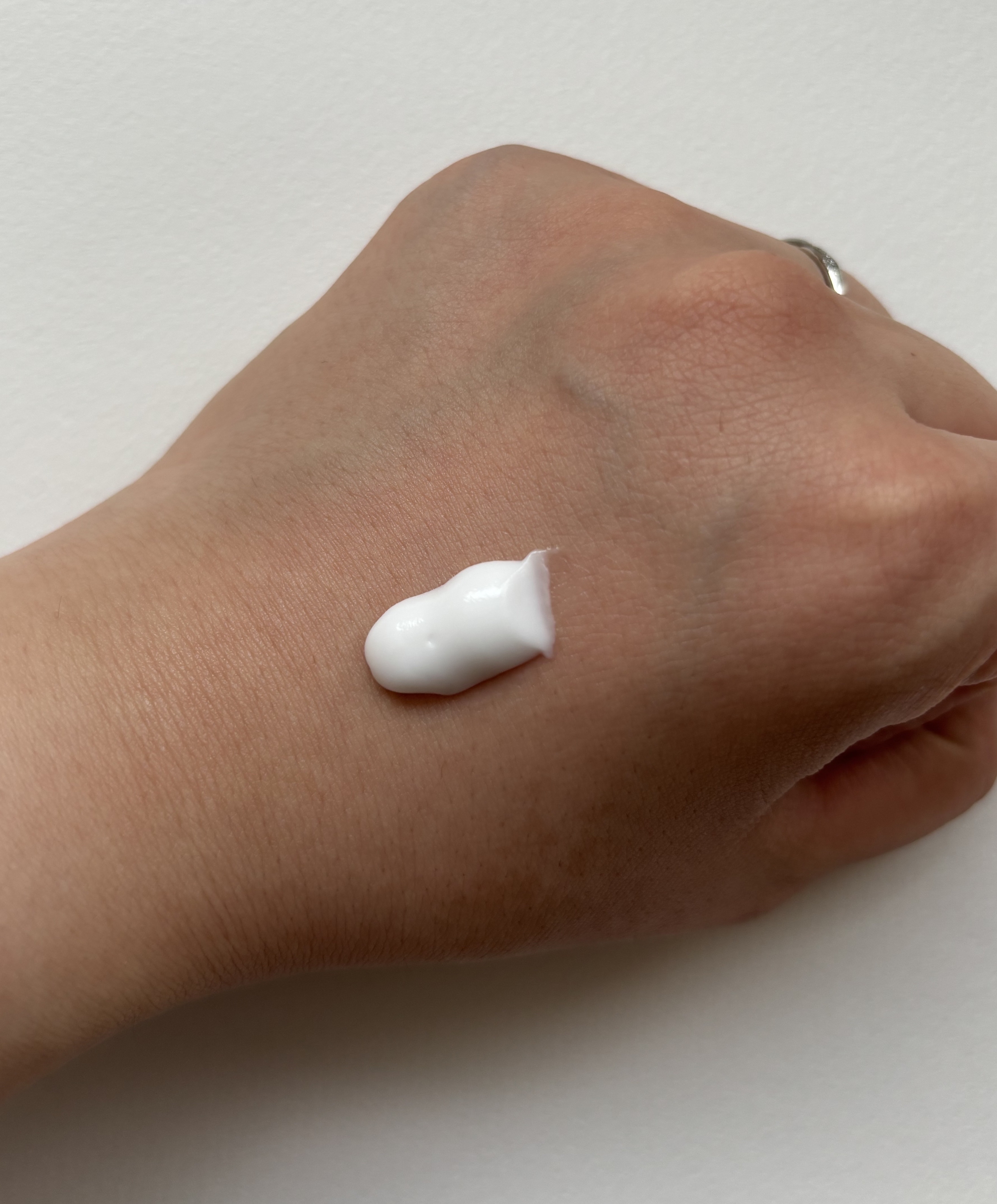 ビューティーチャージ はちみつ＆ゆずの香り/アトリックス/ハンドクリームを使ったクチコミ（2枚目）