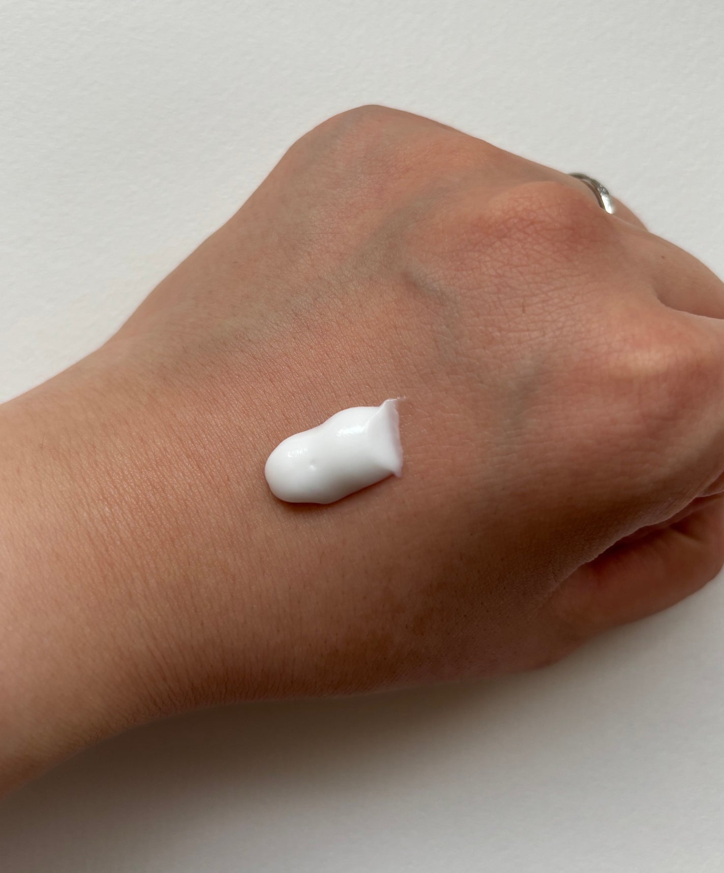 ビューティーチャージ はちみつ&ゆずの香り/アトリックス/ハンドクリームを使ったクチコミ(2枚目)