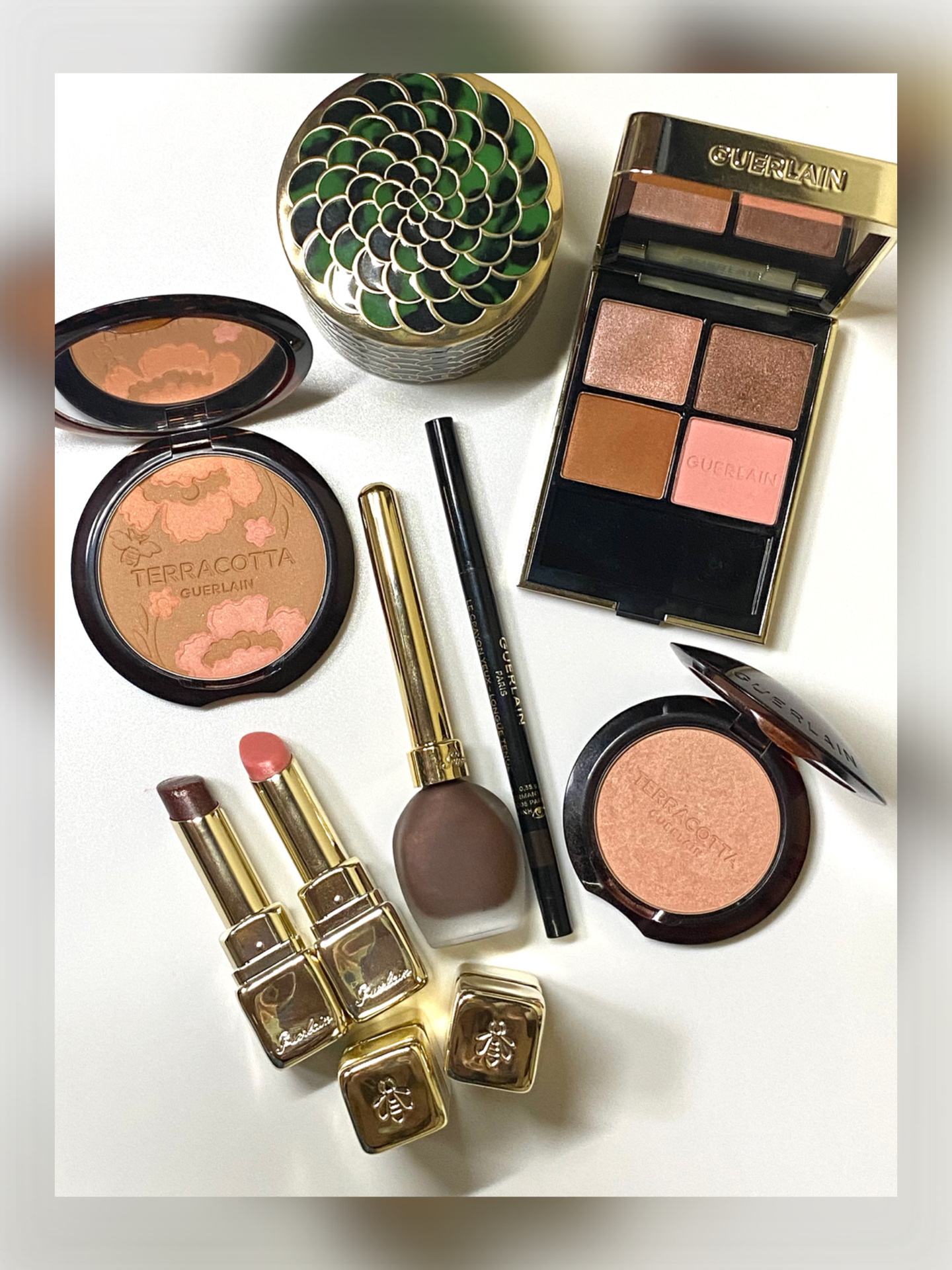 メテオリット ビーユ/GUERLAIN/フェイスパウダーを使ったクチコミ（2枚目）