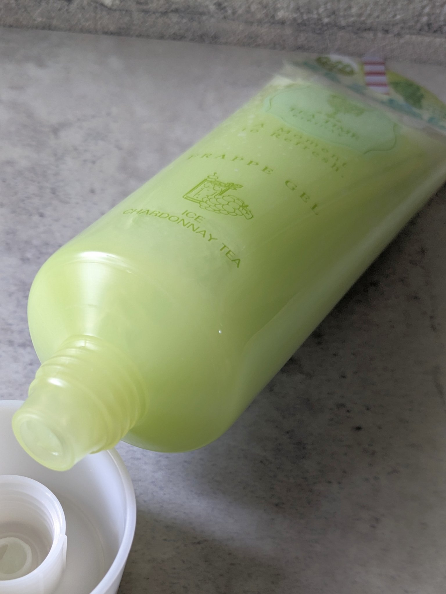 BIBIDAY TEA TIME フラッペジェル アイスシャルドネティーの香り/BIBIDAY/ボディローションを使ったクチコミ（2枚目）