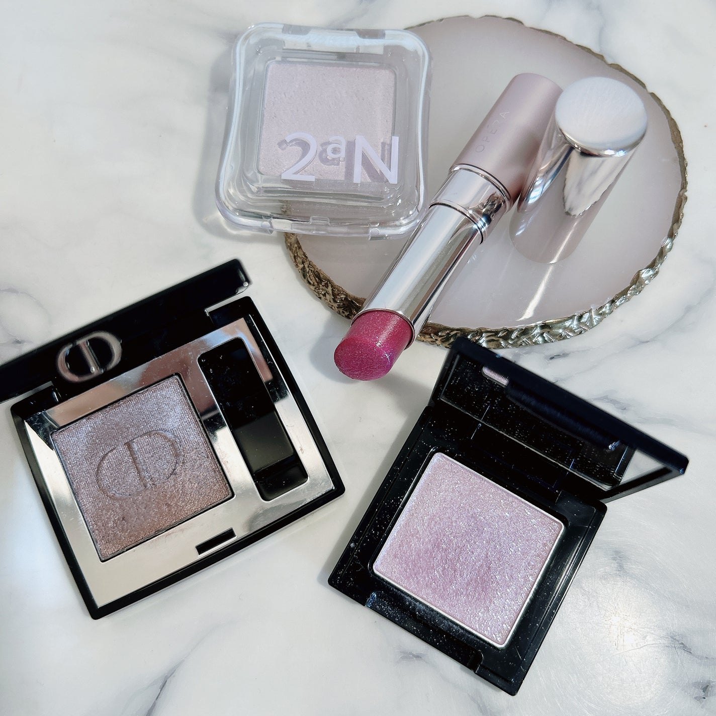 ラズル アイカラー/エレガンス ラズル /単色アイシャドウを使ったクチコミ(2枚目)