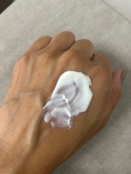 VERAMORE BRIGHTENING GLOWING SUN SERUM/VERAMORE/日焼け止めローションを使ったクチコミ(2枚目)