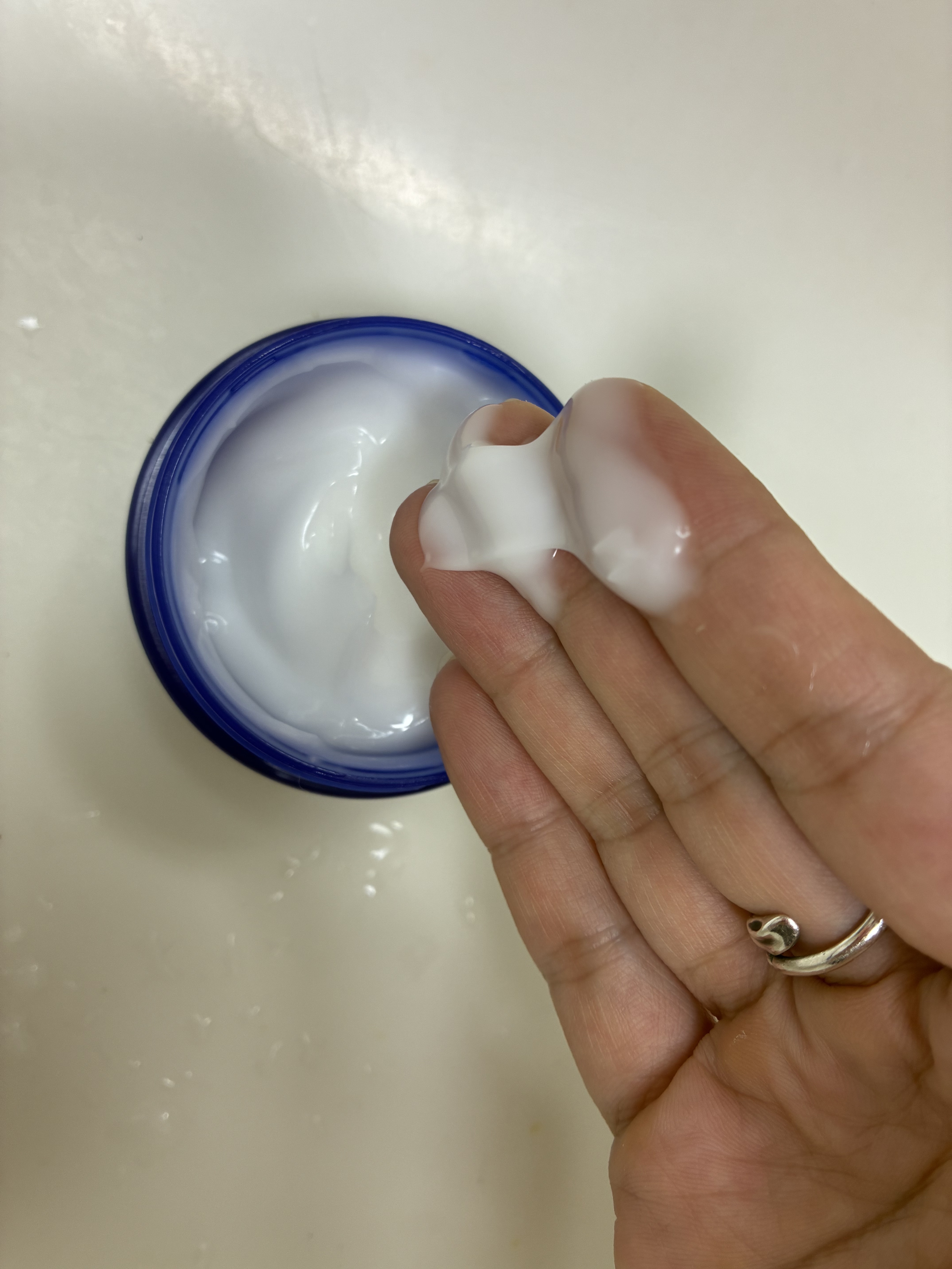 エッセンス ジェル EX/イオナ スパ＆ミネラル/オールインワン化粧品を使ったクチコミ（2枚目）