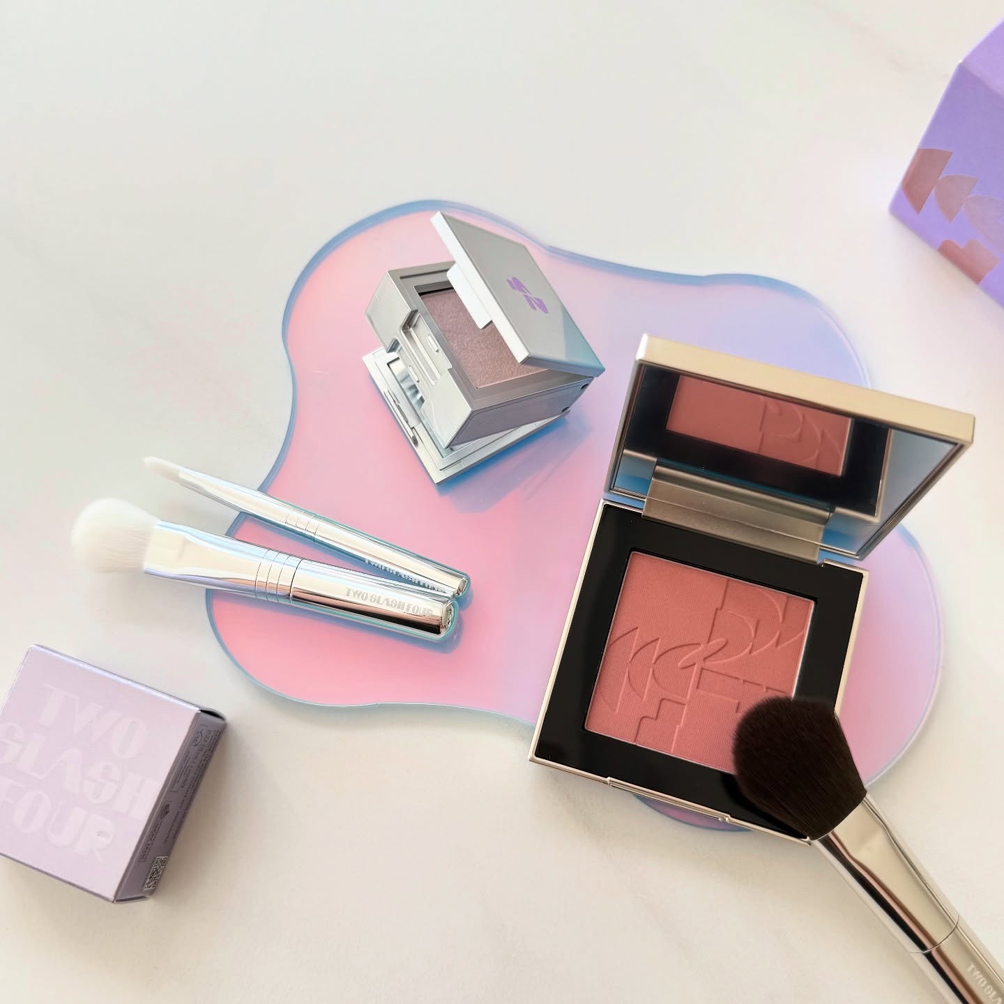 ストロビングフェイスキューブ/TWO SLASH FOUR/ハイライトを使ったクチコミ（1枚目）