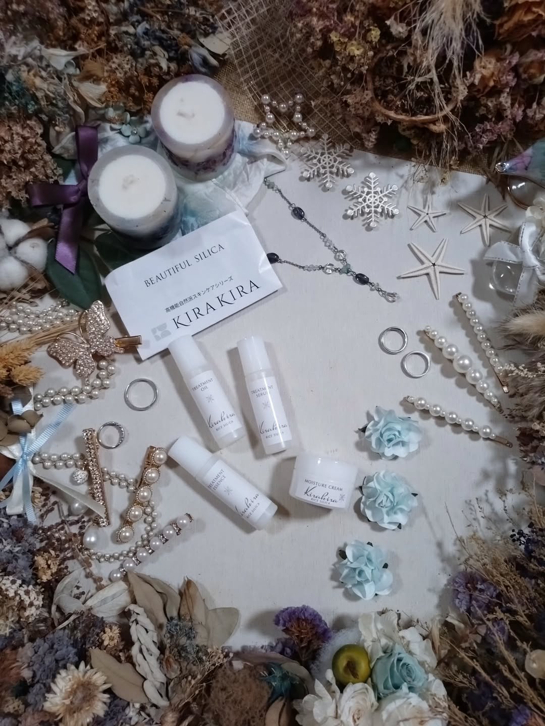 エイジングケア化粧品では世界初となる

植物性シリカを配合したKIRAKIRAシリーズ🌿


肌のバリア機能の正常化、

ターンオーバーの乱れによる

肌荒れ改善などが期待されます✨


*…*…*…*…*…*…*…*…*…*…*…*…*