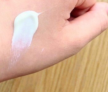 VERAMORE BRIGHTENING GLOWING SUN SERUM/VERAMORE/日焼け止めローションを使ったクチコミ(2枚目)