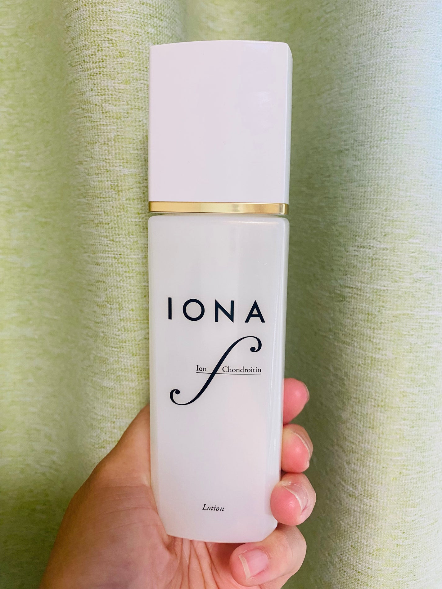 mame on LIPS 「イオナエフローション🧴サラサラしてるのに肌にすっと馴染む化粧水..」(1枚目)