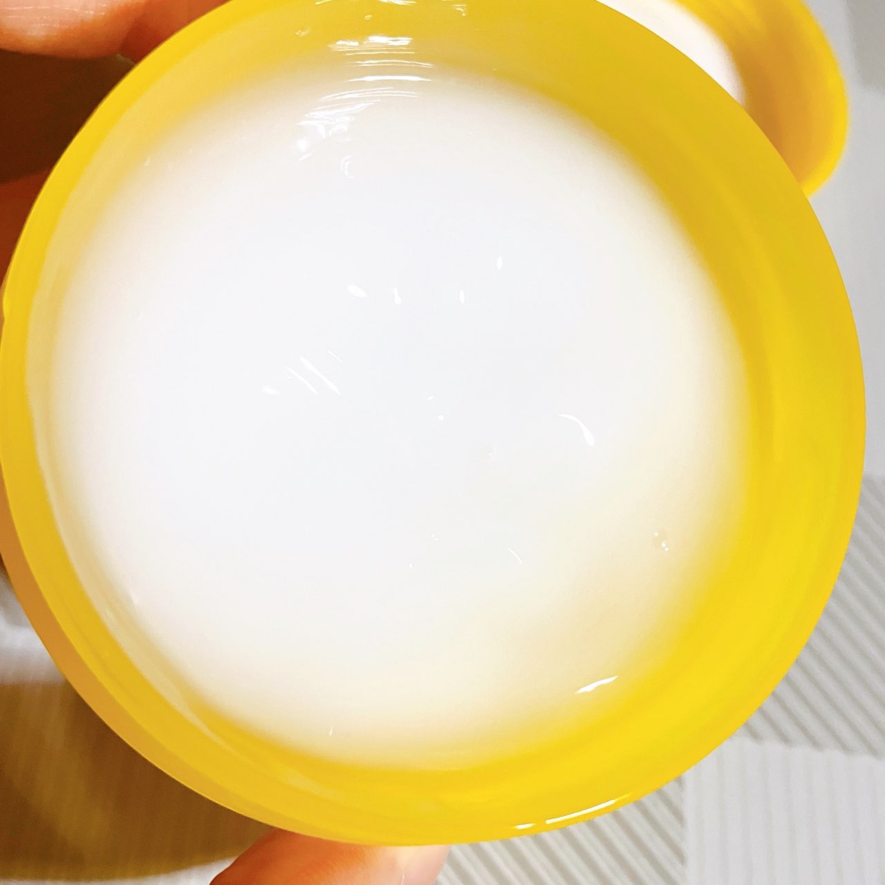 薬用しみ対策美白ジェル/メラノCC/フェイスクリームを使ったクチコミ（2枚目）