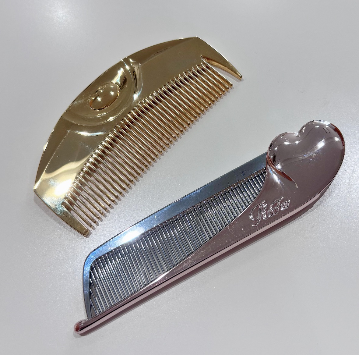 (R)K24GPツキ ゴールド/LOVECHROME/ヘアコームを使ったクチコミ（1枚目）