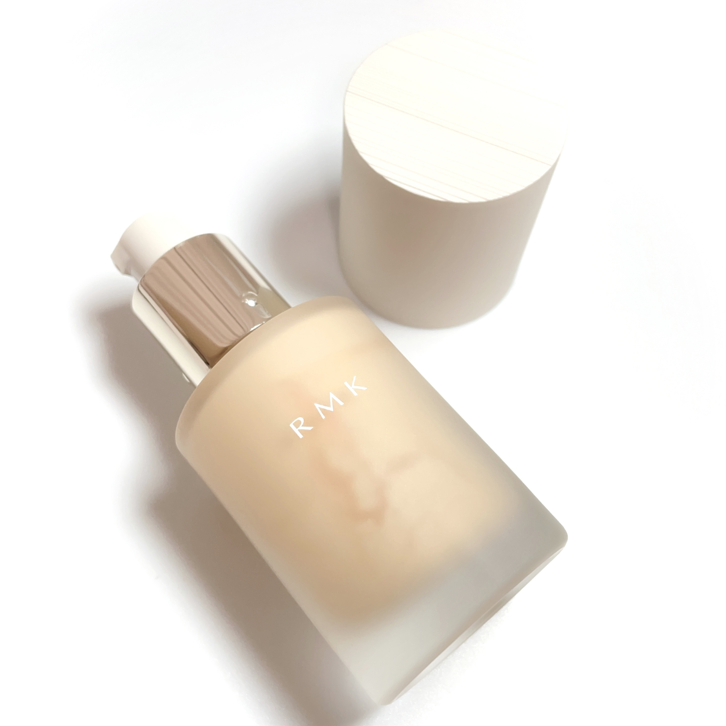 RMK リクイドファンデーション フローレスカバレッジ/RMK/リキッドファンデーションを使ったクチコミ（2枚目）