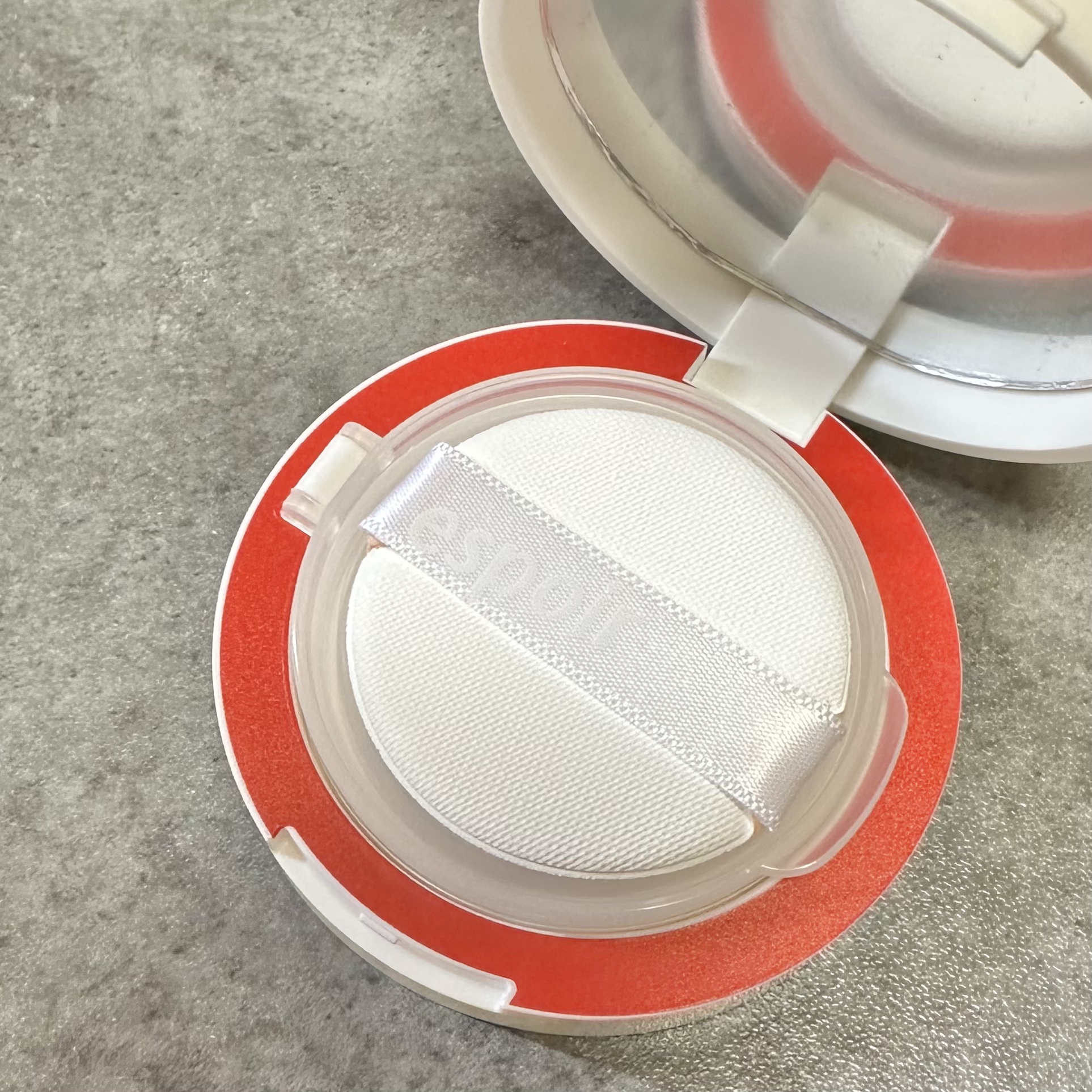 ビーベルベット セバムカットクッション ミニ 5.5g/espoir/プレストパウダーを使ったクチコミ（2枚目）