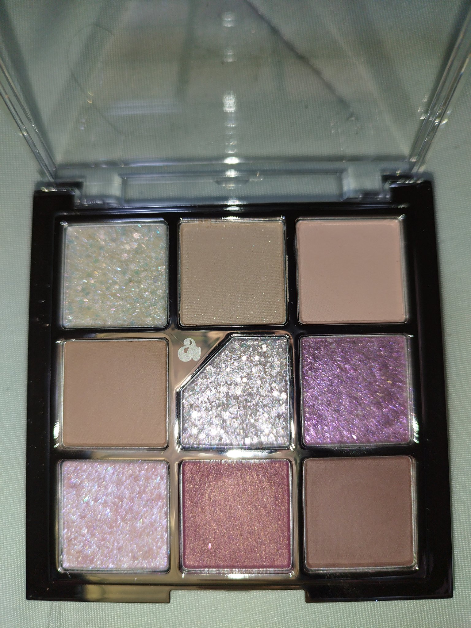 グリッターペディアアイパレット/unleashia/アイシャドウパレットを使ったクチコミ（2枚目）