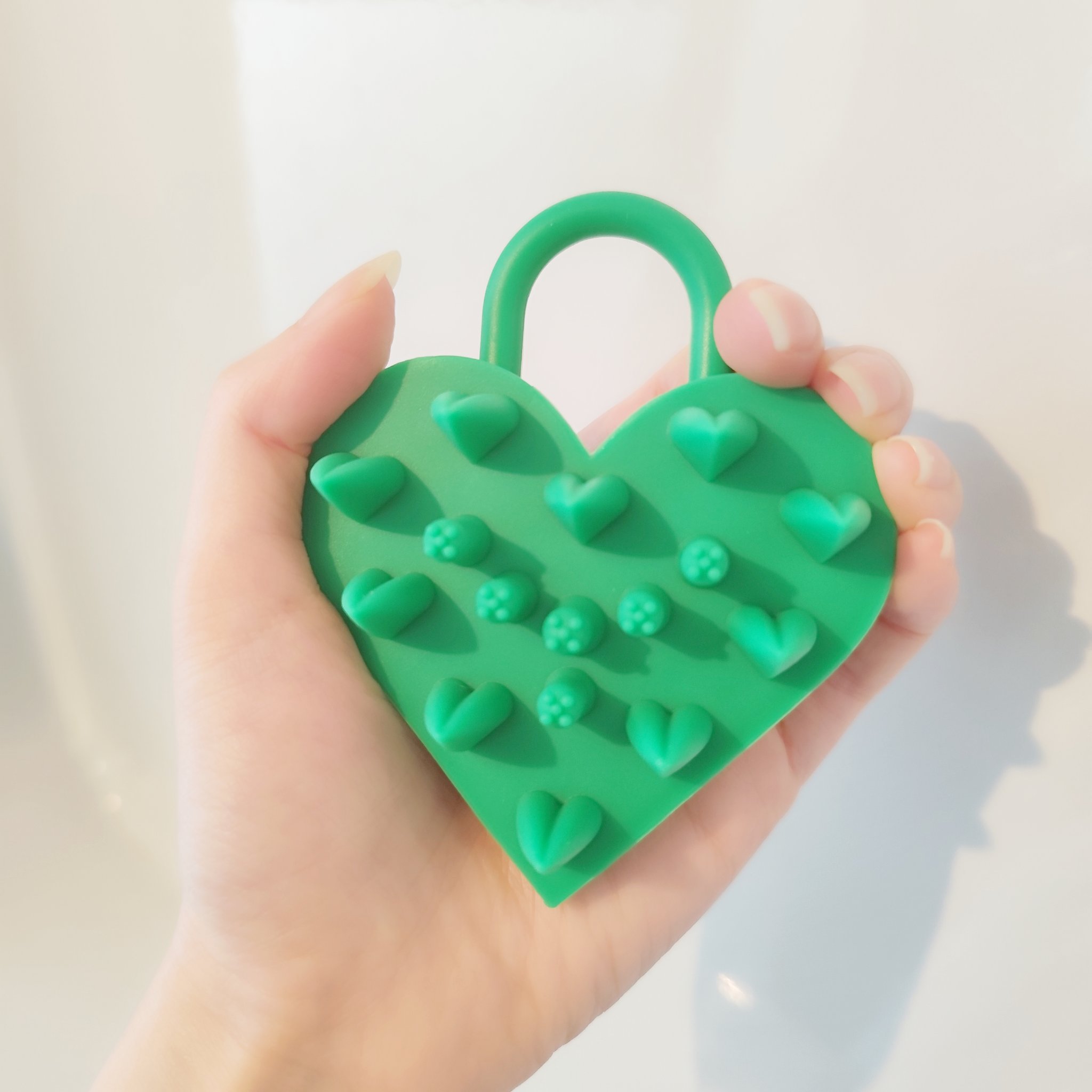 ハートロック スカルプブラシ/SINN PURETÉ/スカルプブラシを使ったクチコミ（3枚目）