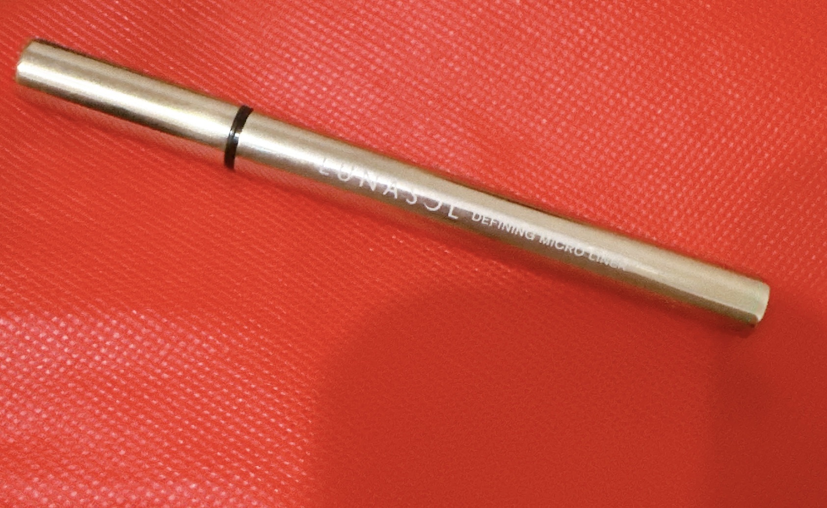 ルナソル ディファイニングマイクロライナー/LUNASOL/リキッドアイライナーを使ったクチコミ（1枚目）