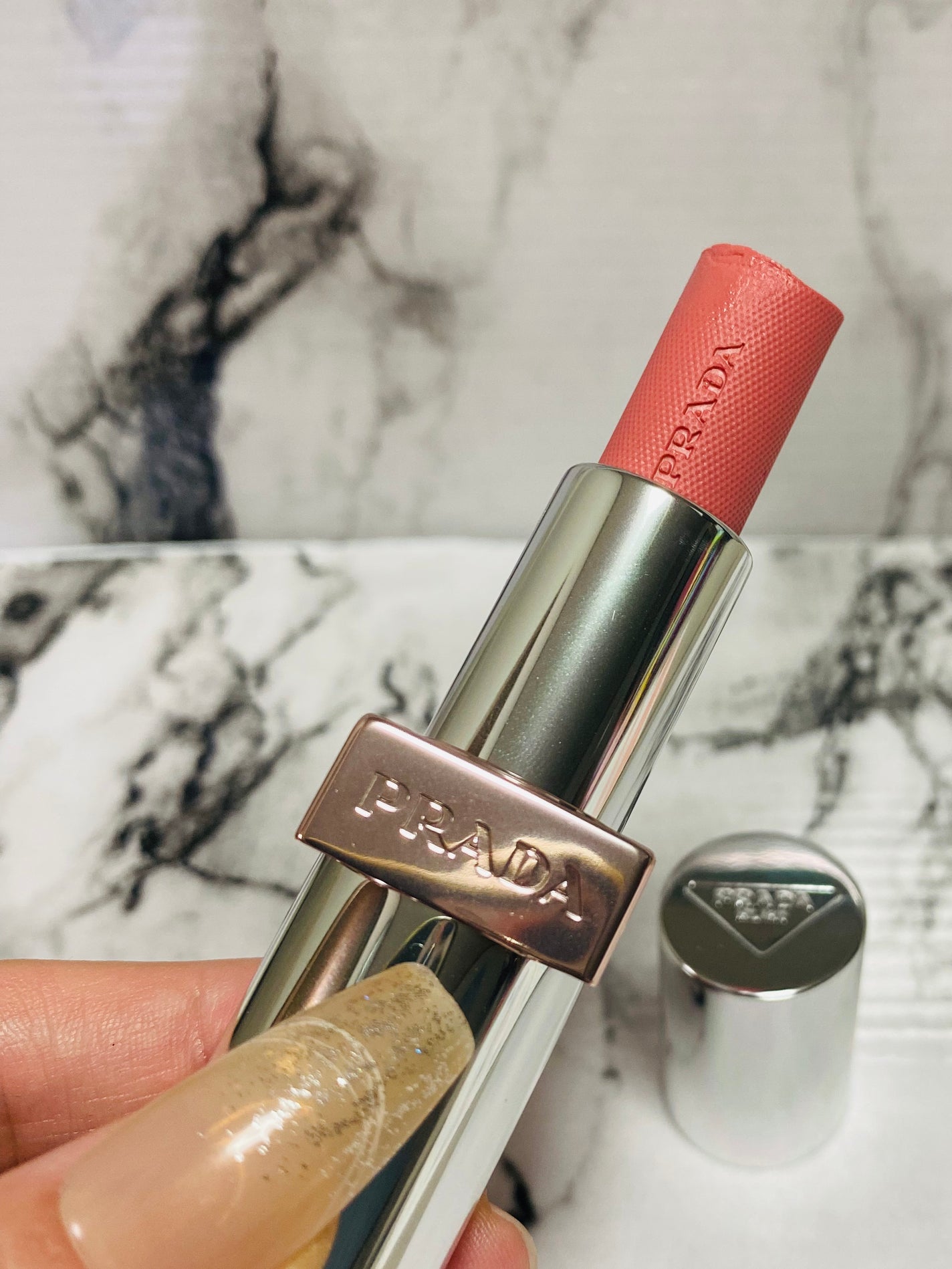 プラダ ライト グローイング リップバーム/PRADA BEAUTY/リップバームを使ったクチコミ(1枚目)