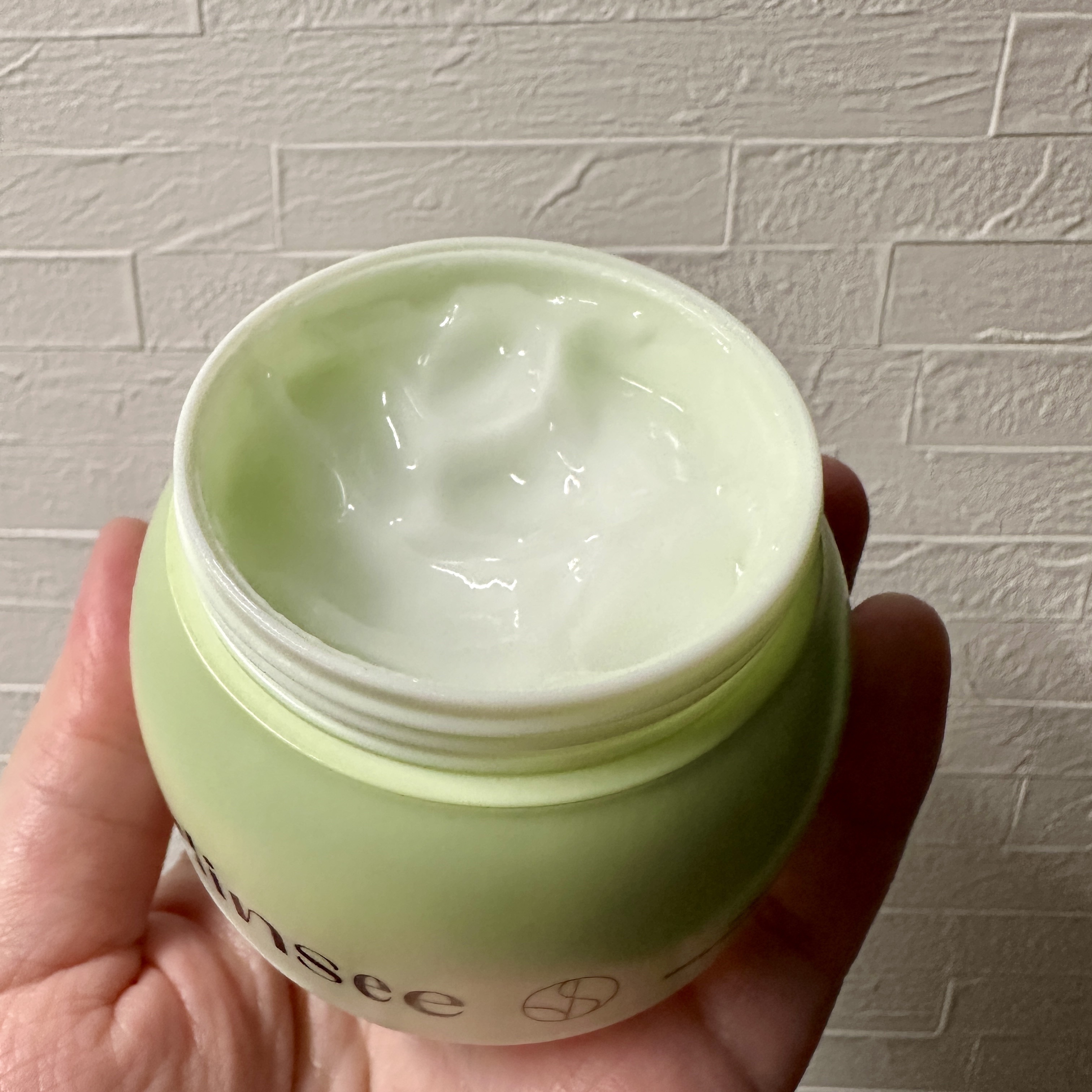 dinsee プレミ アムビーガン 雪蓮ヒアルロン酸保湿クリームのクチコミ「dinsee プレアムヴィーガン保湿クリーム 50ml
Qoo10サンプルマーケットで当選しま.....」（2枚目）