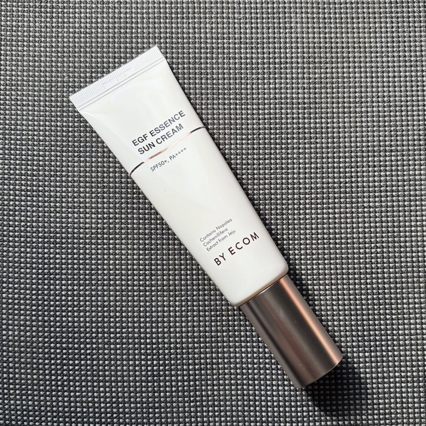 Asami on LIPS 「\ベースメイクとスキンケアを同時に叶えるEGF配合の日焼け止..」(2枚目)