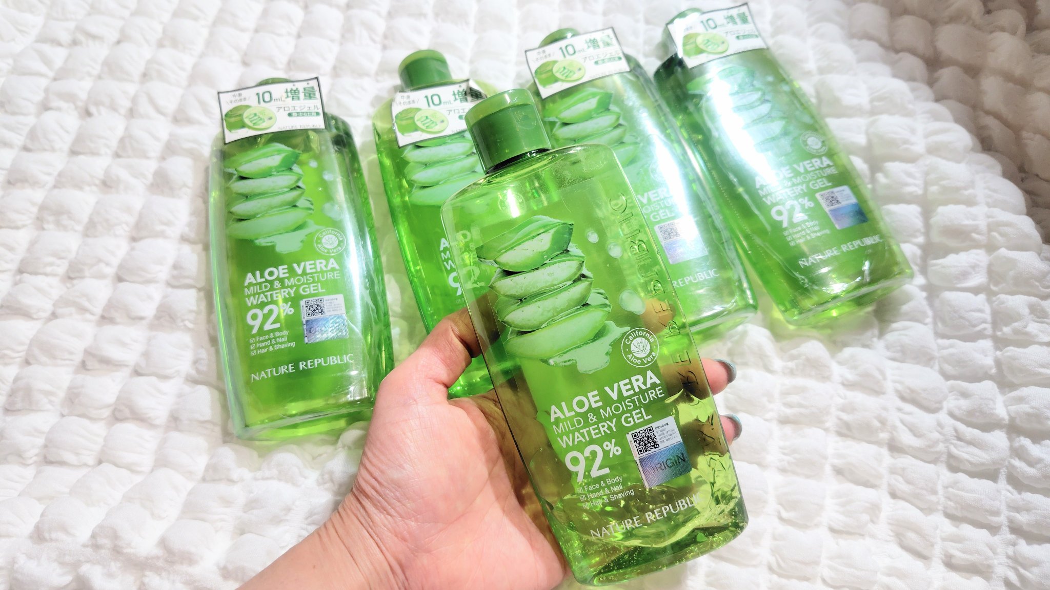 マイルド＆モイスチャーアロエジェル/ネイチャーリパブリック/ボディローションを使ったクチコミ（3枚目）