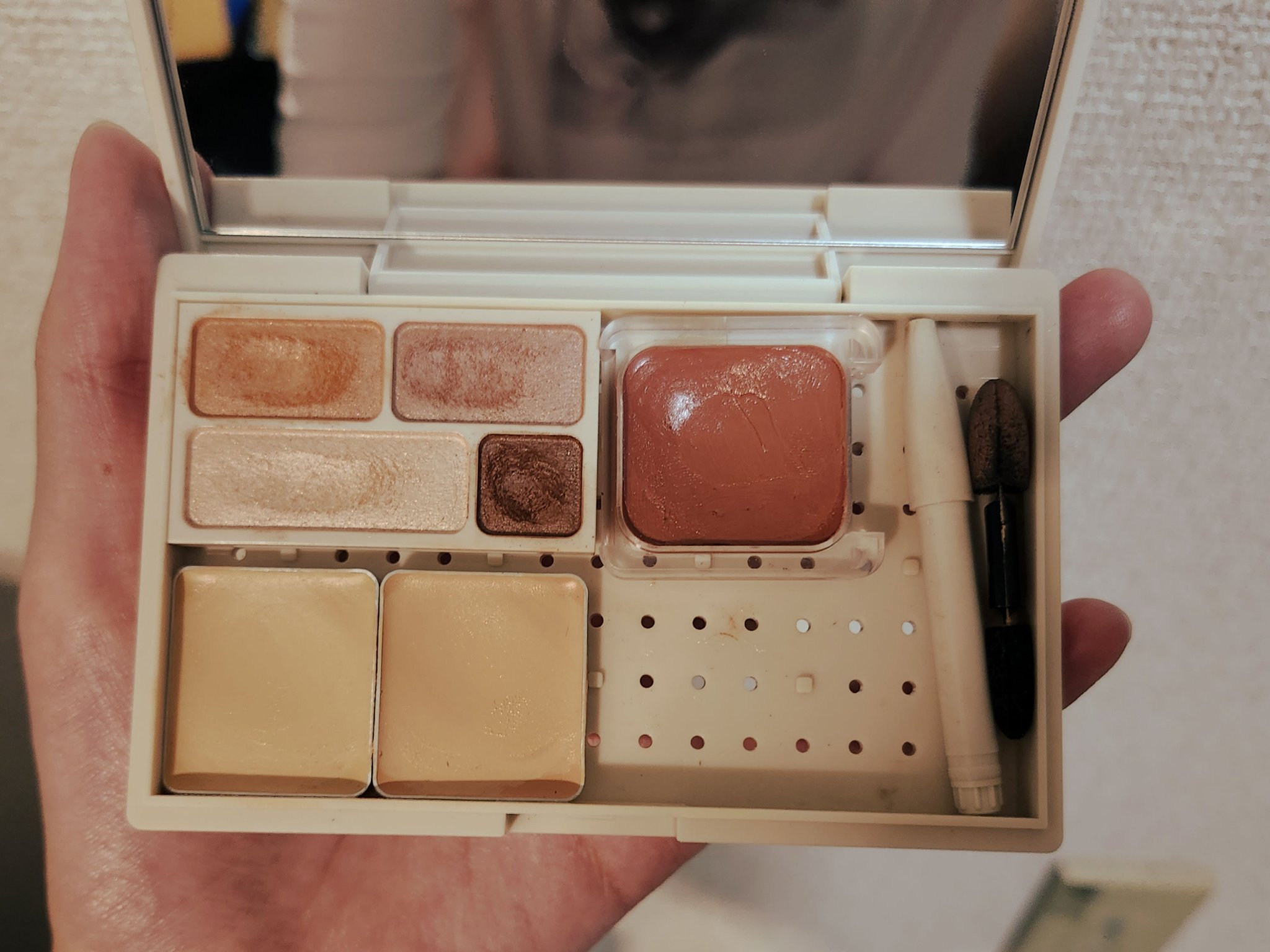 アイカラー4色タイプ/無印良品/アイシャドウパレットを使ったクチコミ（1枚目）