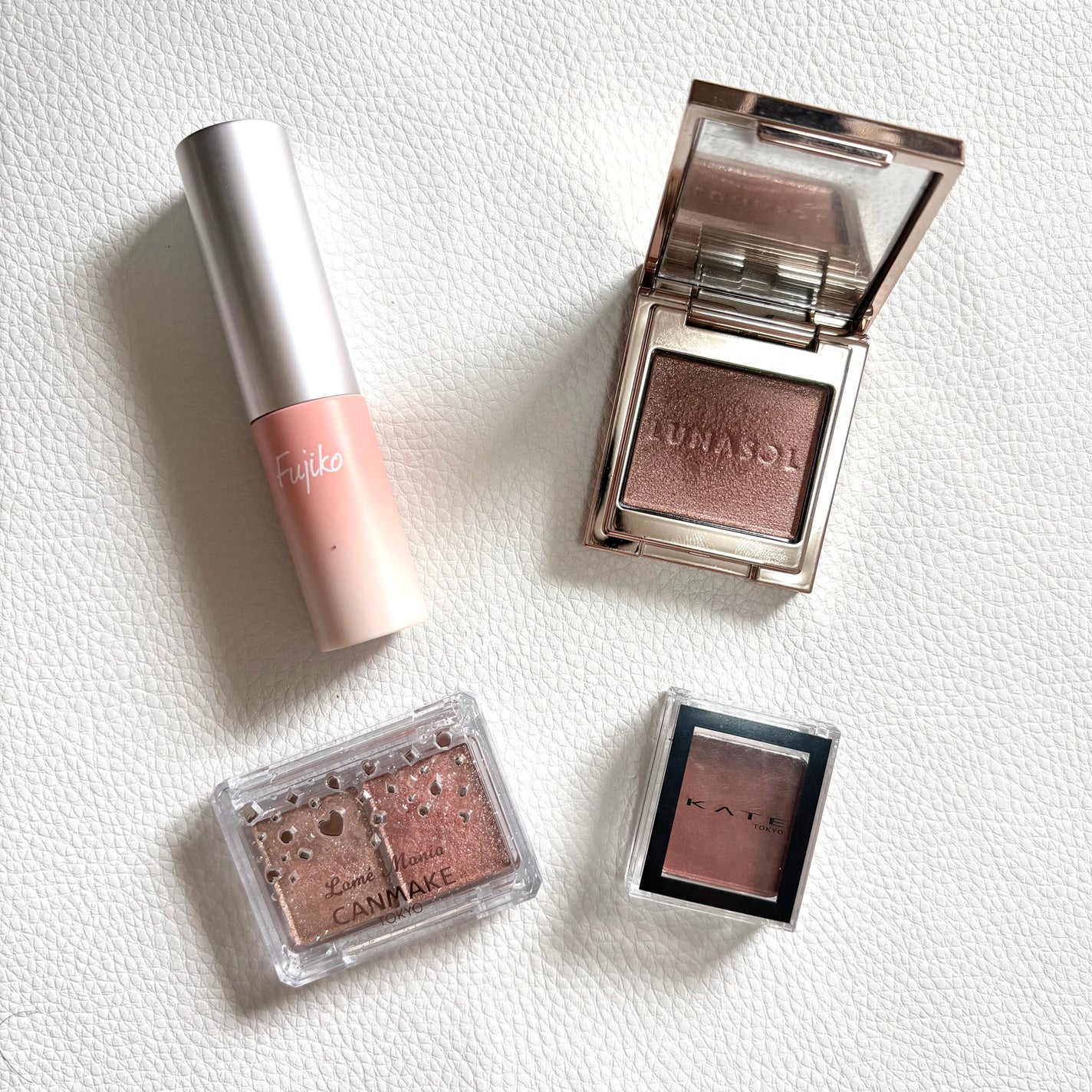 ケイト ザ アイカラー/KATE/単色アイシャドウを使ったクチコミ(2枚目)