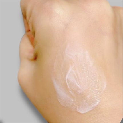 VERAMORE BRIGHTENING GLOWING SUN SERUM/VERAMORE/日焼け止めローションを使ったクチコミ(2枚目)