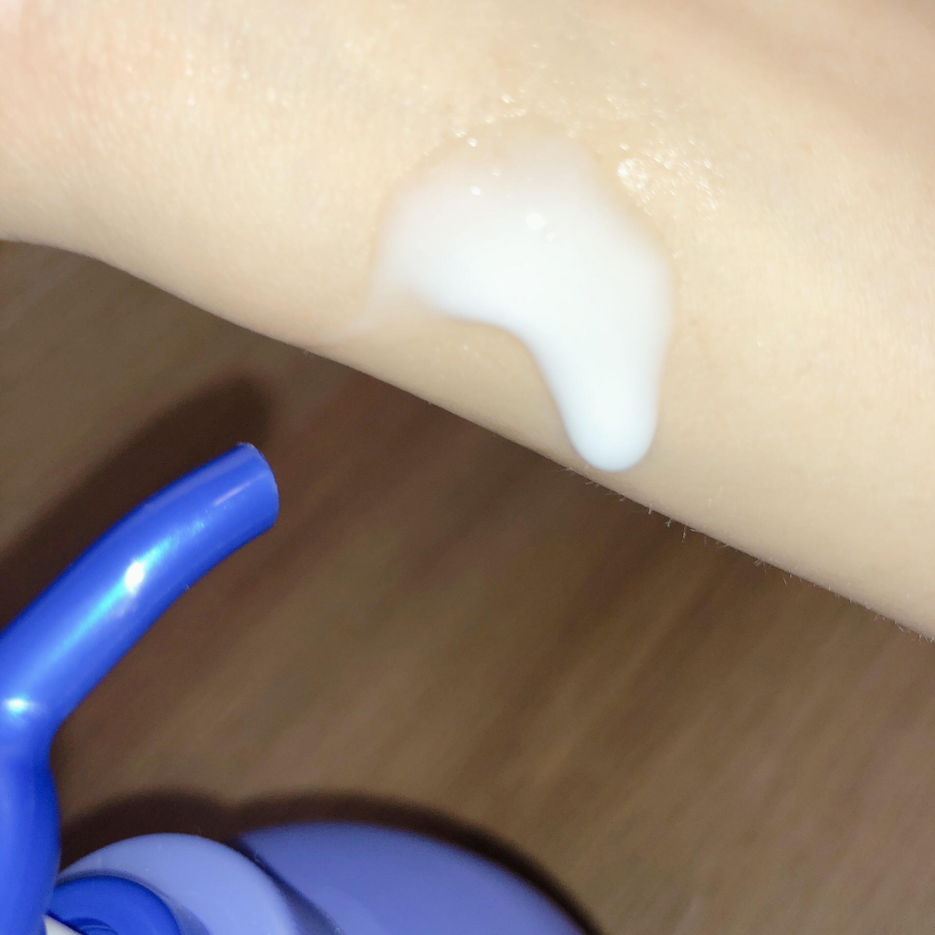 【医薬部外品】ニベア ルーセントビューティ シルクブライトニング ブライトニング美容液ボディミルク/ニベア/ボディミルクを使ったクチコミ（3枚目）